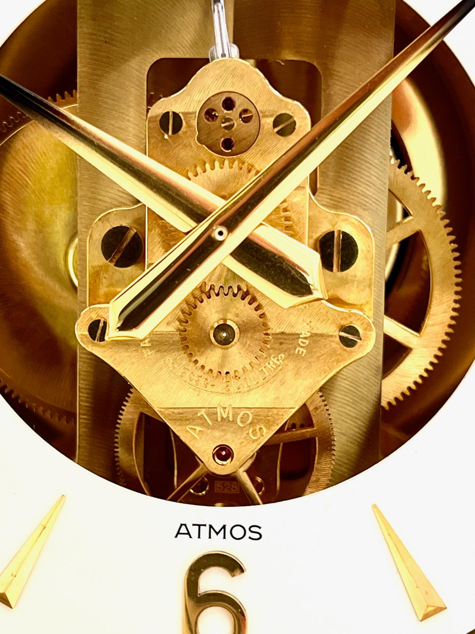 Horloge Atmos en laiton doré et verre du milieu du siècle dernier de Jaeger LeCoultre 8