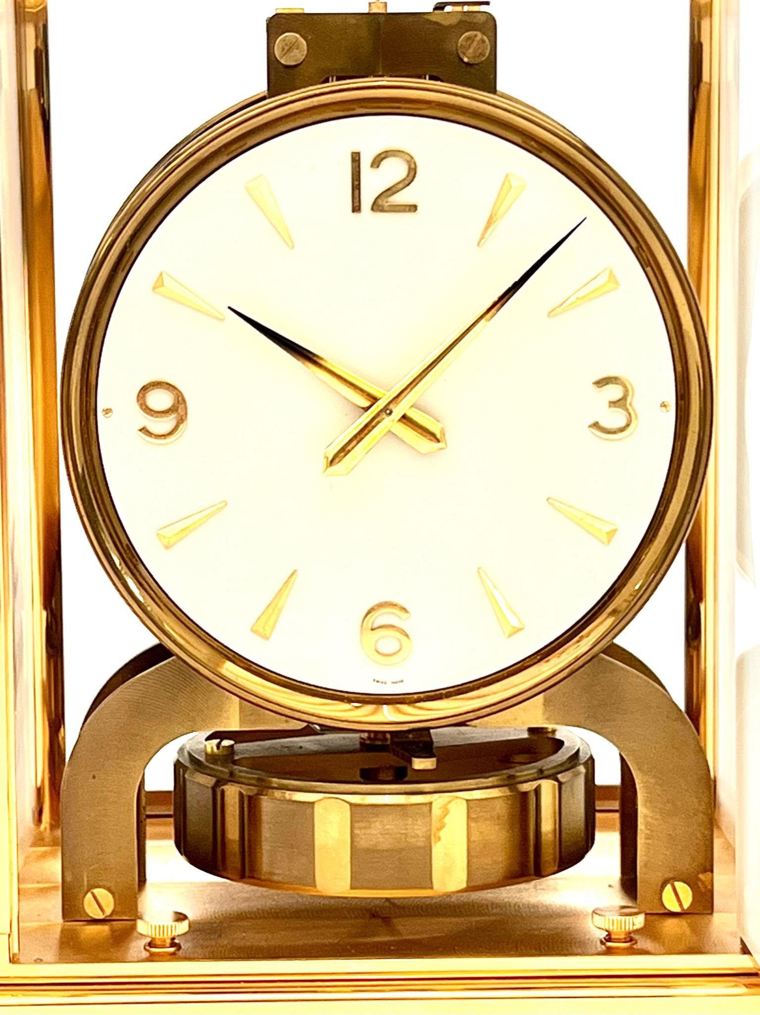 Jaeger LeCoultre Mid-Century Marina Poissons Brass and Glass Atmos Clock In Good Condition For Sale In London, GB