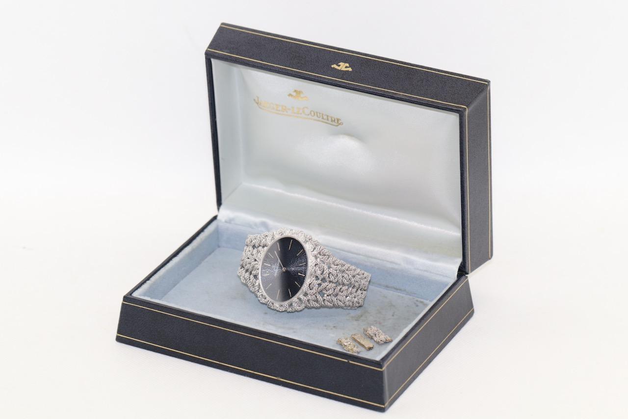 Jaeger LeCoultre, Oval geformte Damenarmbanduhr aus 18 Karat Weißgold 12