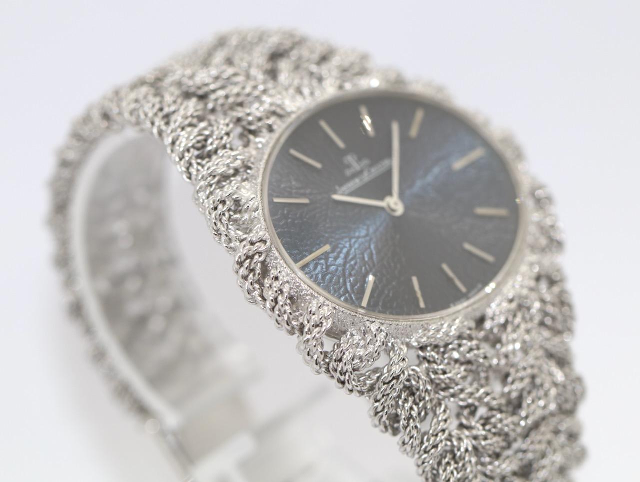 Jaeger LeCoultre, Oval geformte Damenarmbanduhr aus 18 Karat Weißgold 3