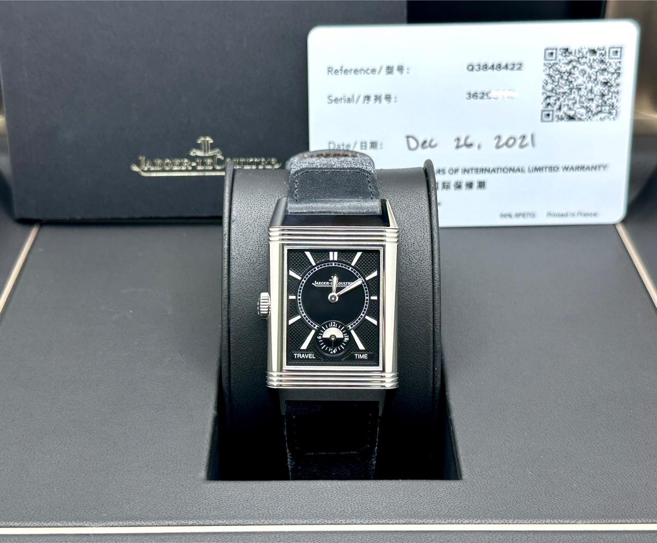 Style Nummer: Q3848422 / 215.8.D4



Jahr: 2021

 

Modell: Jaeger-LeCoultre Reverso Classic Duoface

 

MATERIAL des Gehäuses: Rostfreier Stahl

 

Band: Charcoal Gray Canvas & Leder (Extra Factory Brown Leather und Blue Leather Straps)

