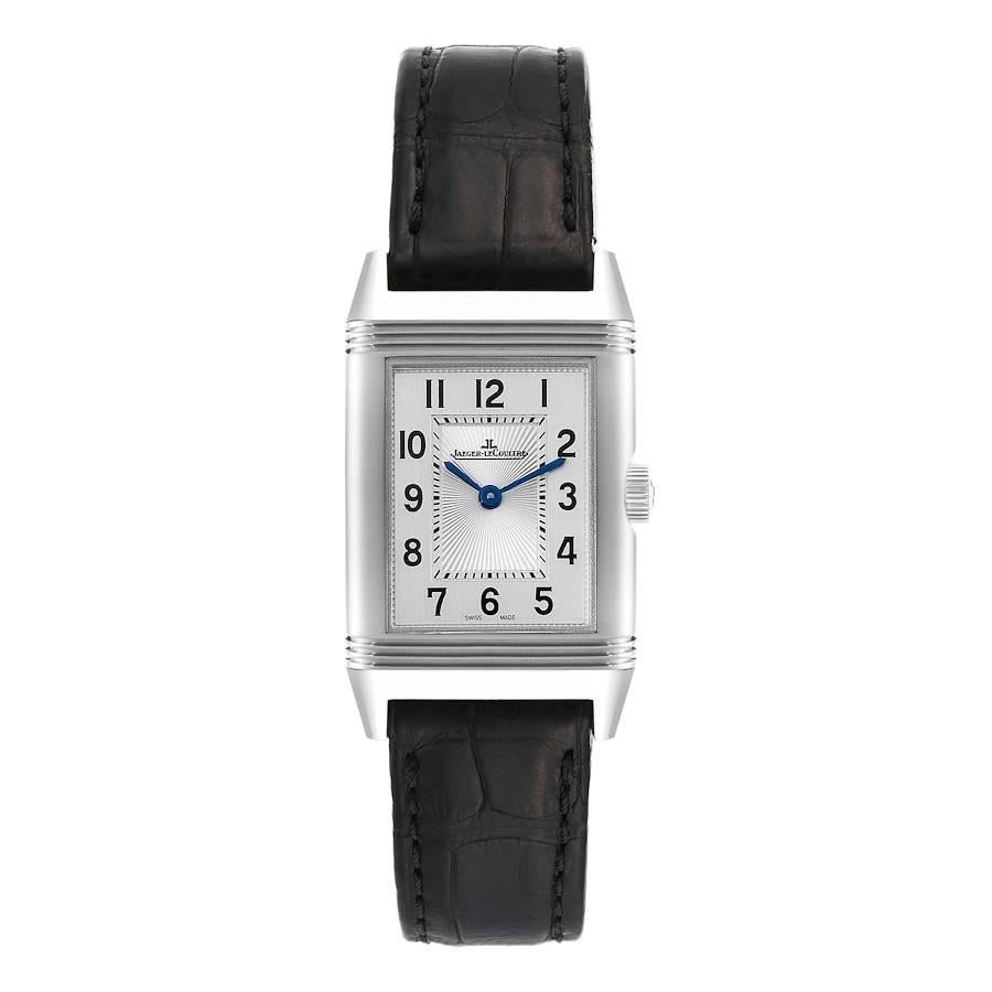 Jaeger-LeCoultre Reverso Classic Steel Damenuhr 221.8.86 Q2608440 Papiere. Uhrwerk mit Handaufzug. Rechteckiges Drehgehäuse aus Edelstahl 35,78 x 21 mm. Riffelblechlünette aus Edelstahl. Kratzfestes Saphirglas. Versilbertes graues Zifferblatt mit