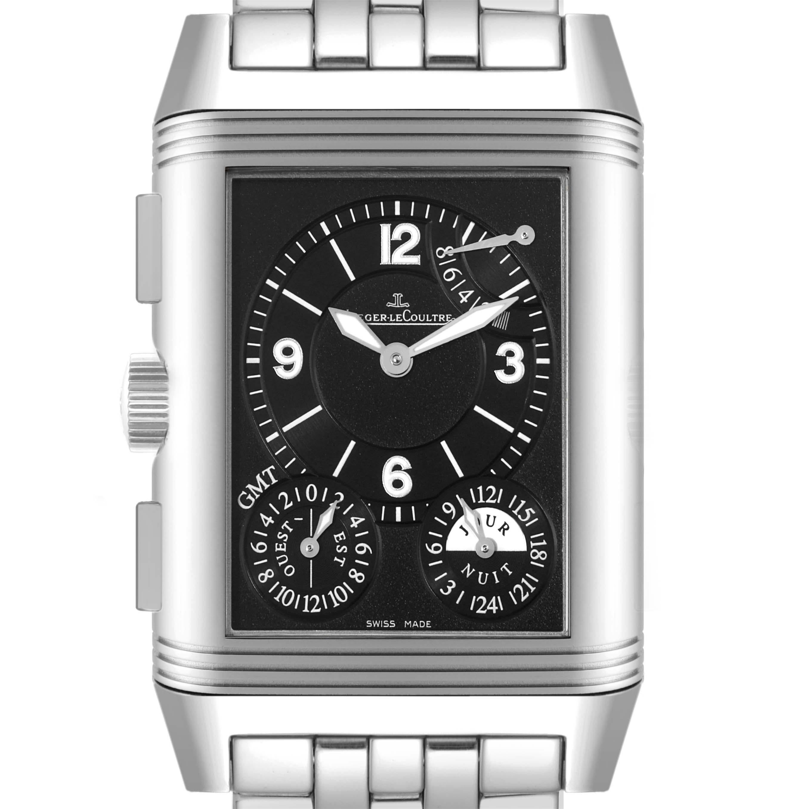 Jaeger-LeCoultre Reverso Grande GMT Stahl Herrenuhr 240.8.18 Q3028120. Uhrwerk mit Handaufzug. Rechteckiges Gehäuse aus Edelstahl 47,0 x 29,0 mm, das sich in der Bodenplatte dreht. Riffelblechlünette aus Edelstahl. Kratzfestes Saphirglas. 1.