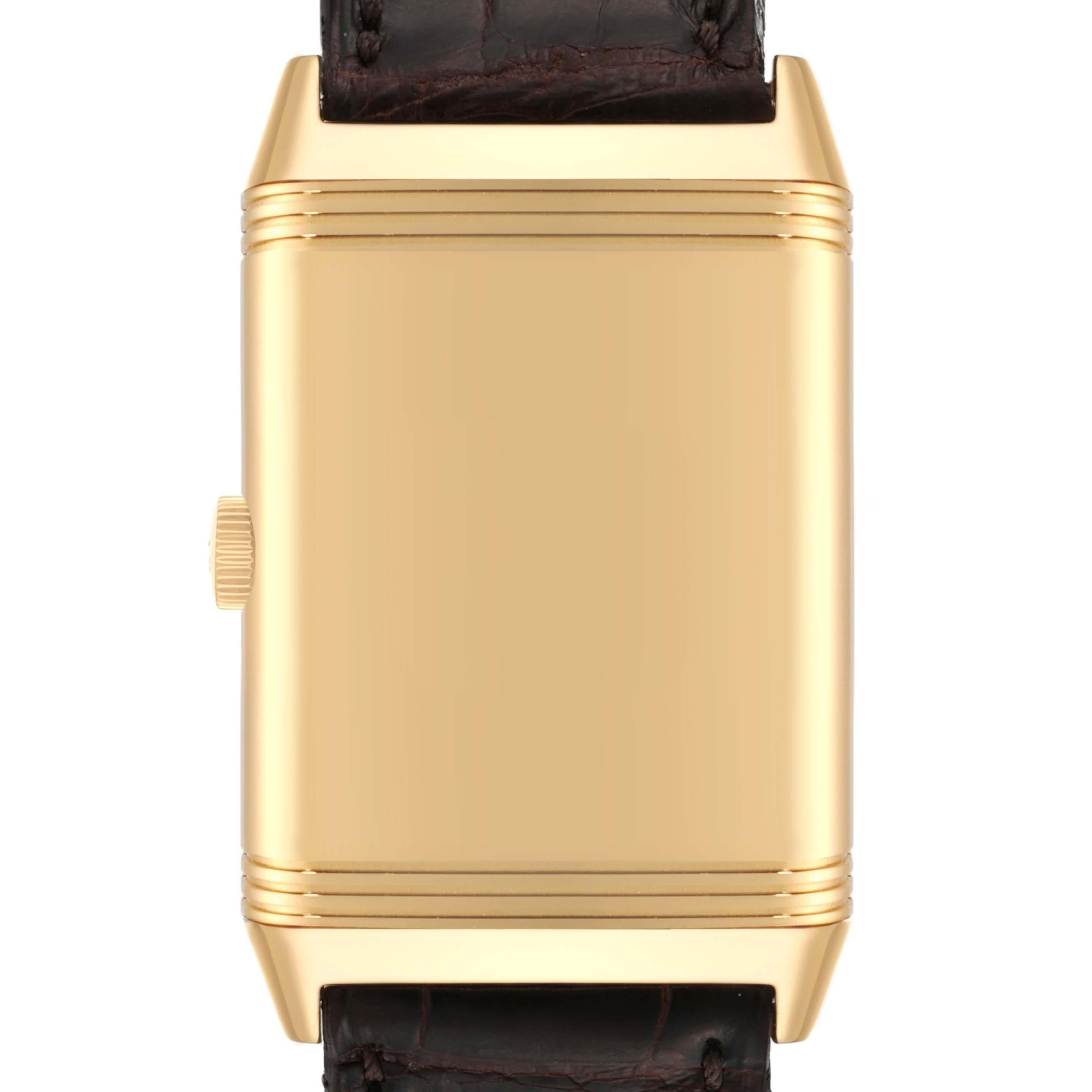 Jaeger-LeCoultre Reverso Grande Taille Gelbgold Herrenuhr 270.0.62. Uhrwerk mit Handaufzug. Rechteckiges Drehgehäuse aus 18k Gelbgold 26,0 x 42,0 mm mit geriffelten Enden. Geriffelte Lünette aus 18 Karat Gelbgold. Kratzfestes Saphirglas. Silbernes