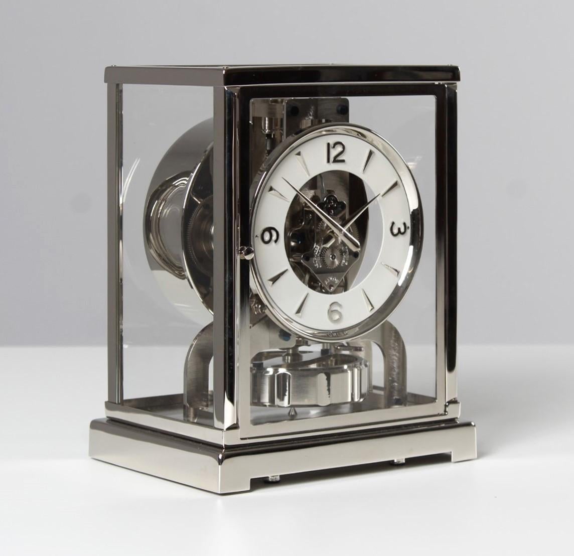 Mid-Century Modern Jaeger LeCoultre, Silver Atmos IV Calibre 532, Manufactured 1955
