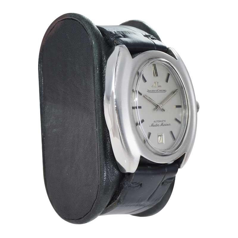 Jaeger-LeCoultre Steel circa 1960s Wristwatch with Original Dial and Bracelet For Sale 3