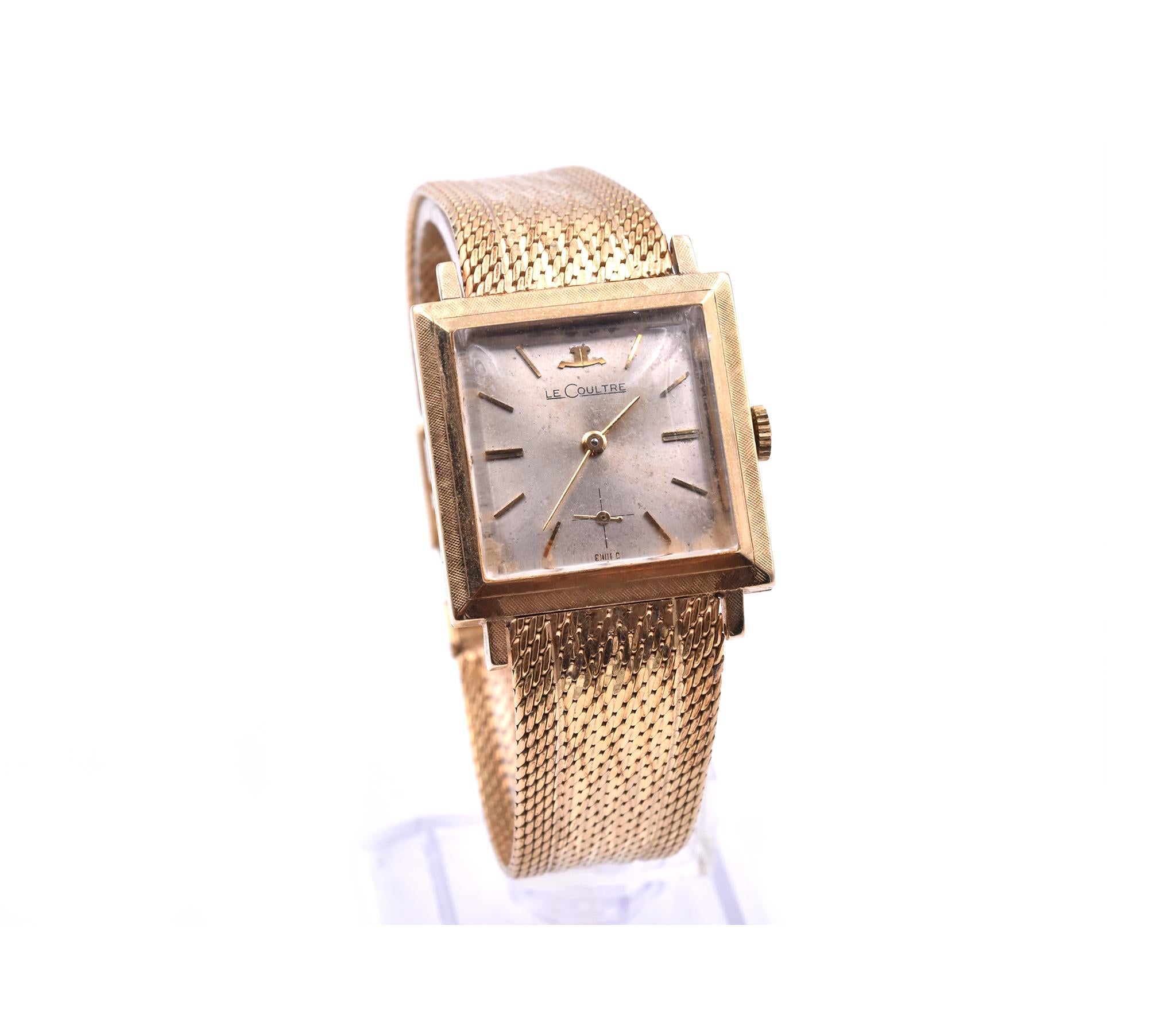 Movement: automatic
Function: hours, minutes, small seconds
Case: 26mm 14k yellow gold case, plastic protective crystal, pull/push crown, 17 jewels
Dial: silver dial with gold hands and hour markers
Bracelet: 14k yellow gold bracelet
Case#: