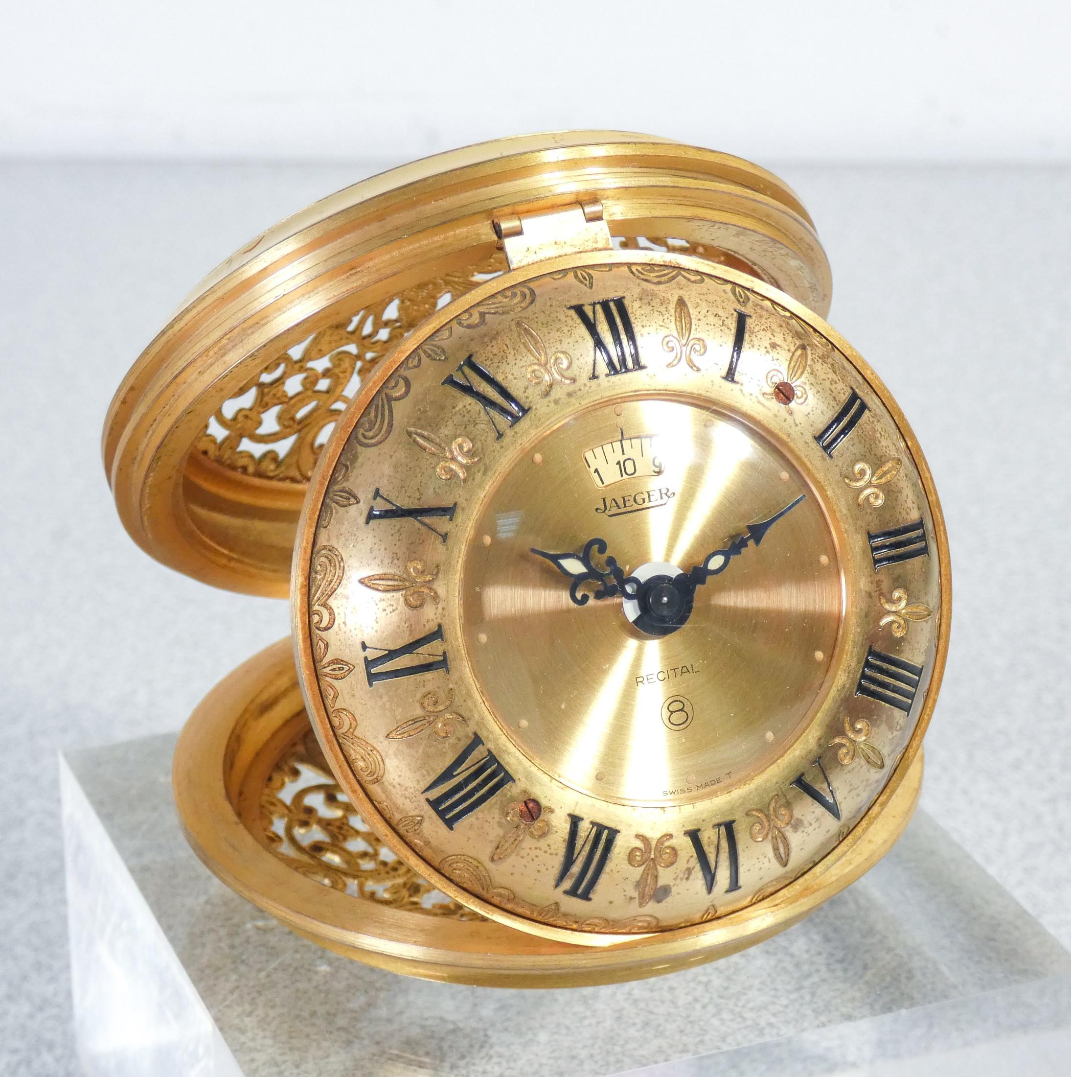 Jaeger Recital Model 106, Travel Alarm Clock, 8-Day Charge, Switzerland, 1940s In Good Condition In Torino, IT