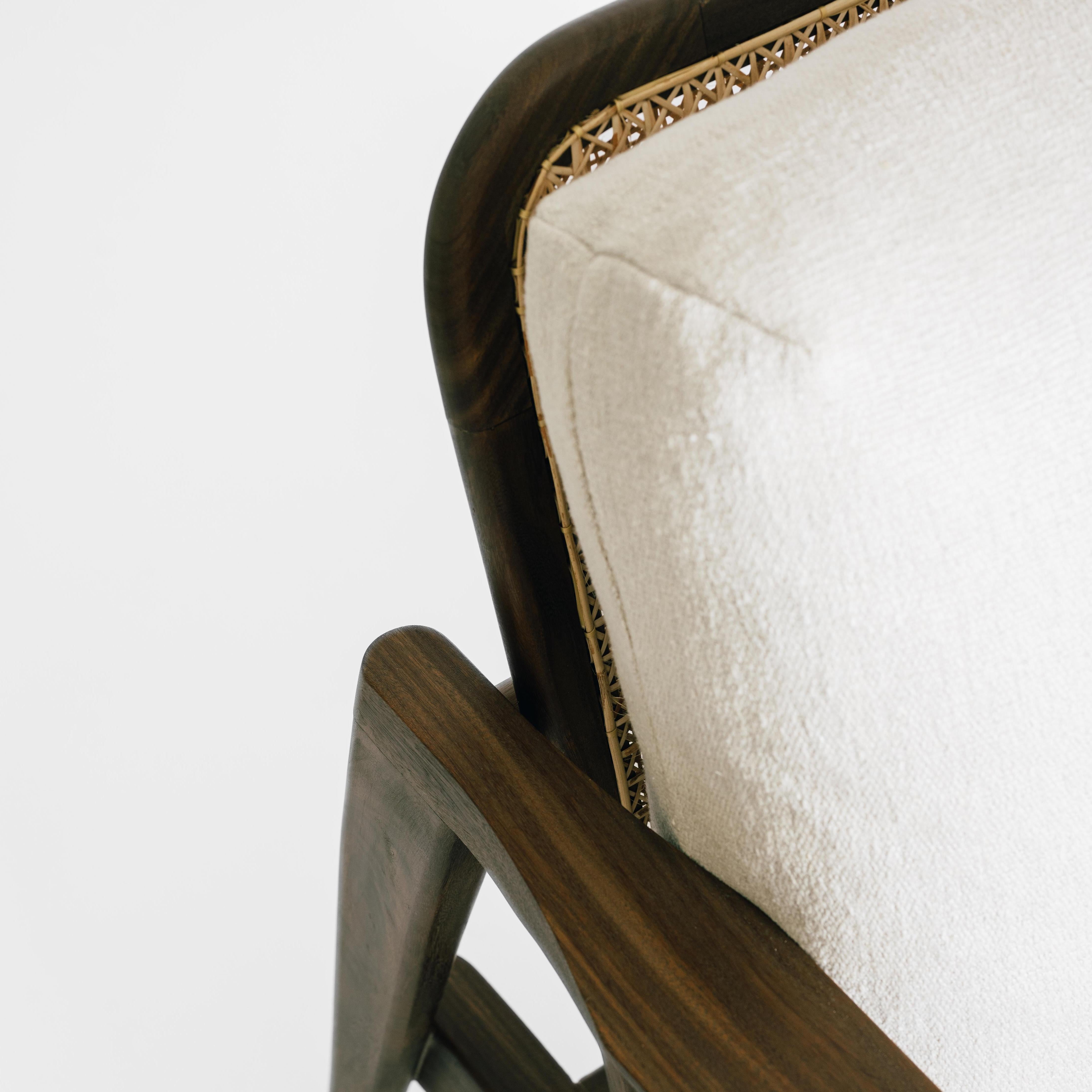 Jaffna Sofa, Mid Century Modern Style, Linen, Rattan, Nedun Solid Wood In condizioni Nuovo in vendita a Palma, ES