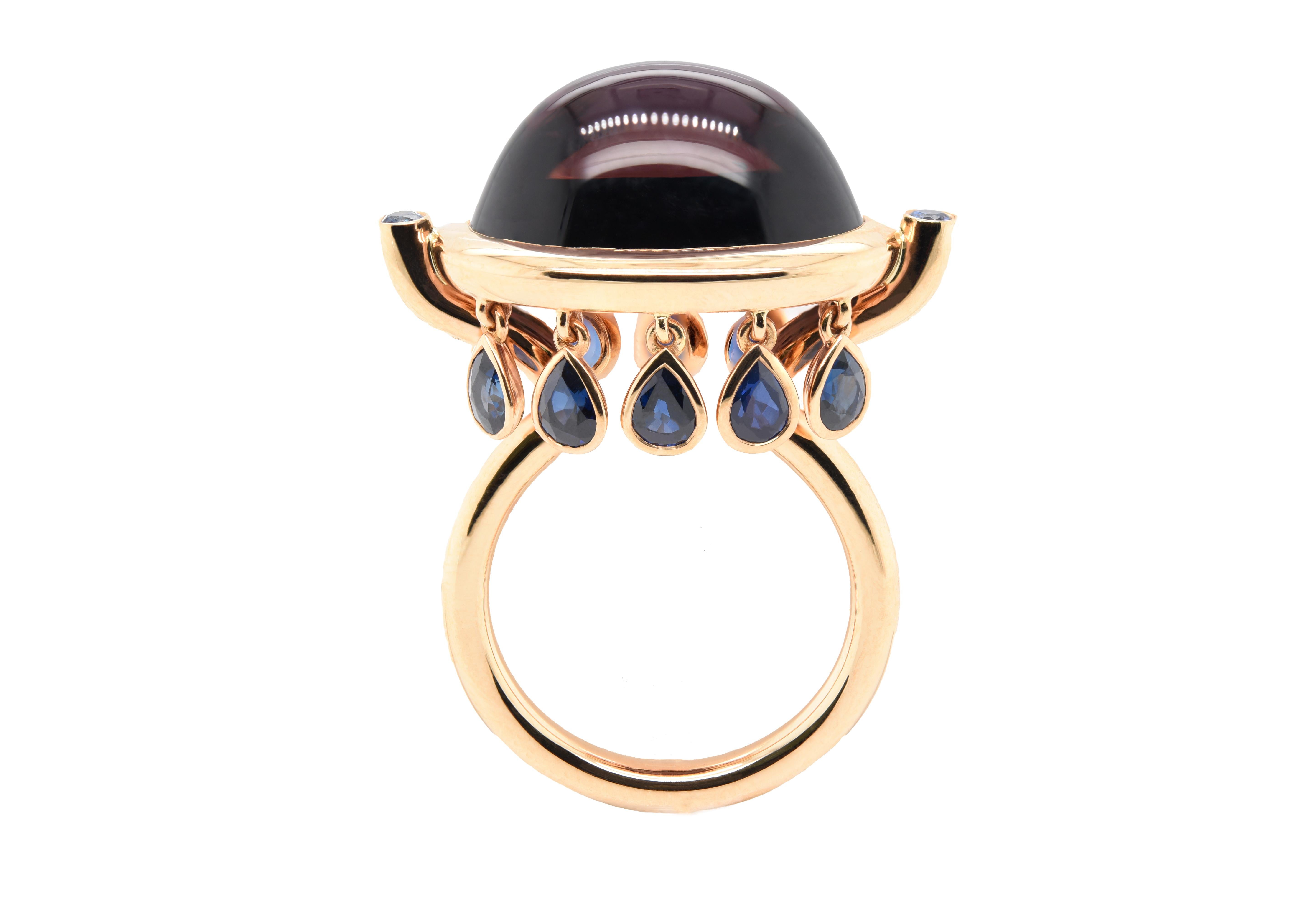 Women's or Men's JAG New York Oval Amethyst Ring with Briolette Drops in 20 Karat Yellow Gold For Sale