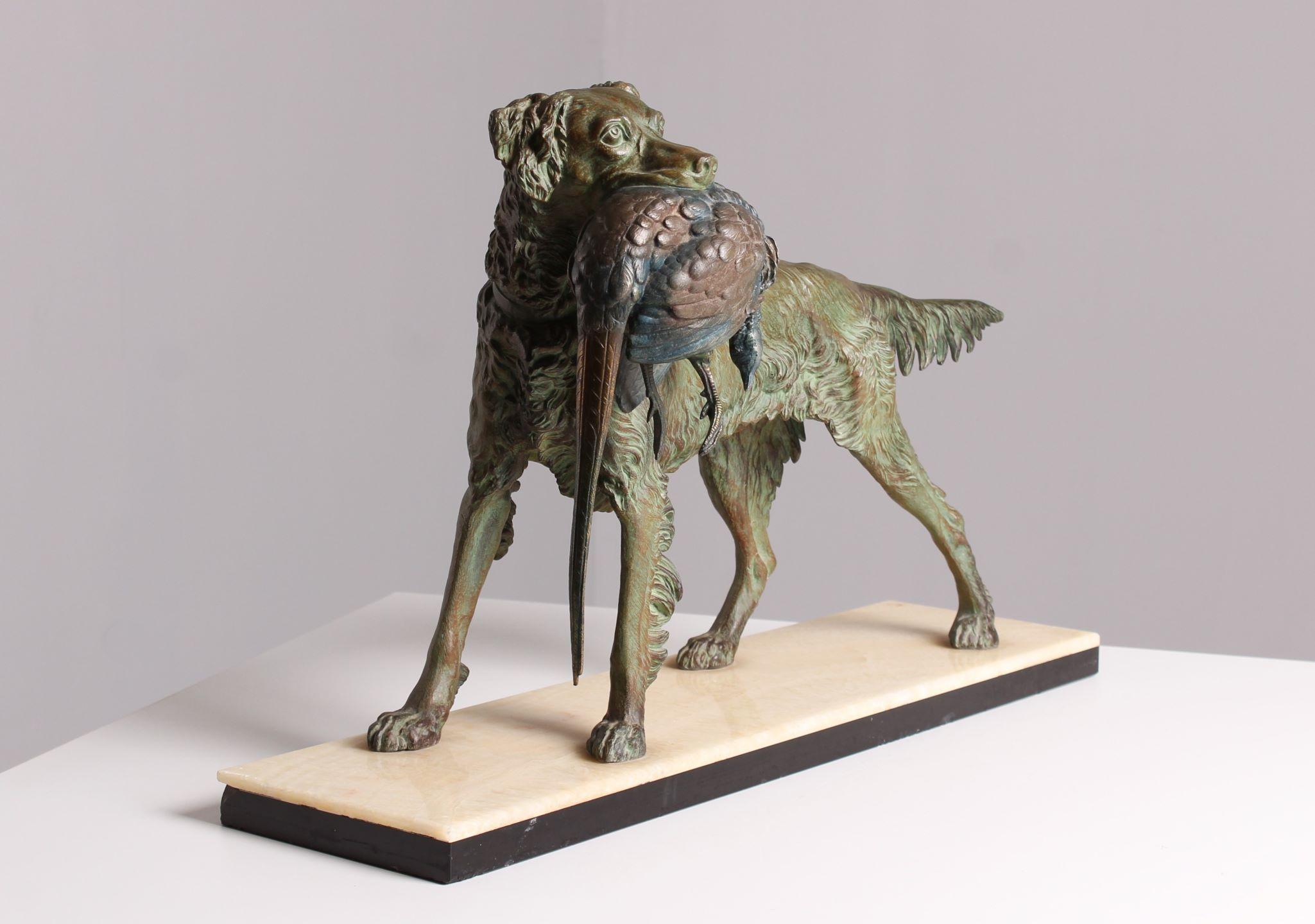 French Jagdhund, Spaniel mit Fasan, Skulptur von Jules Moigniez, frühes 20. Jahrhundert For Sale