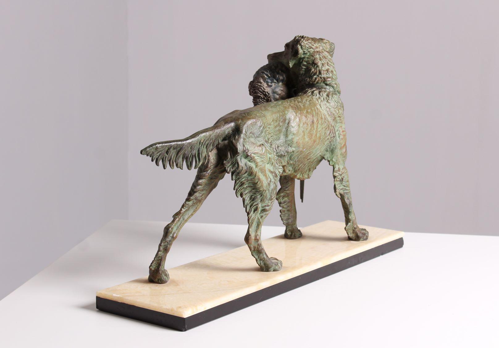 Jagdhund, Spaniel mit Fasan, Skulptur von Jules Moigniez, frühes 20. Jahrhundert 1