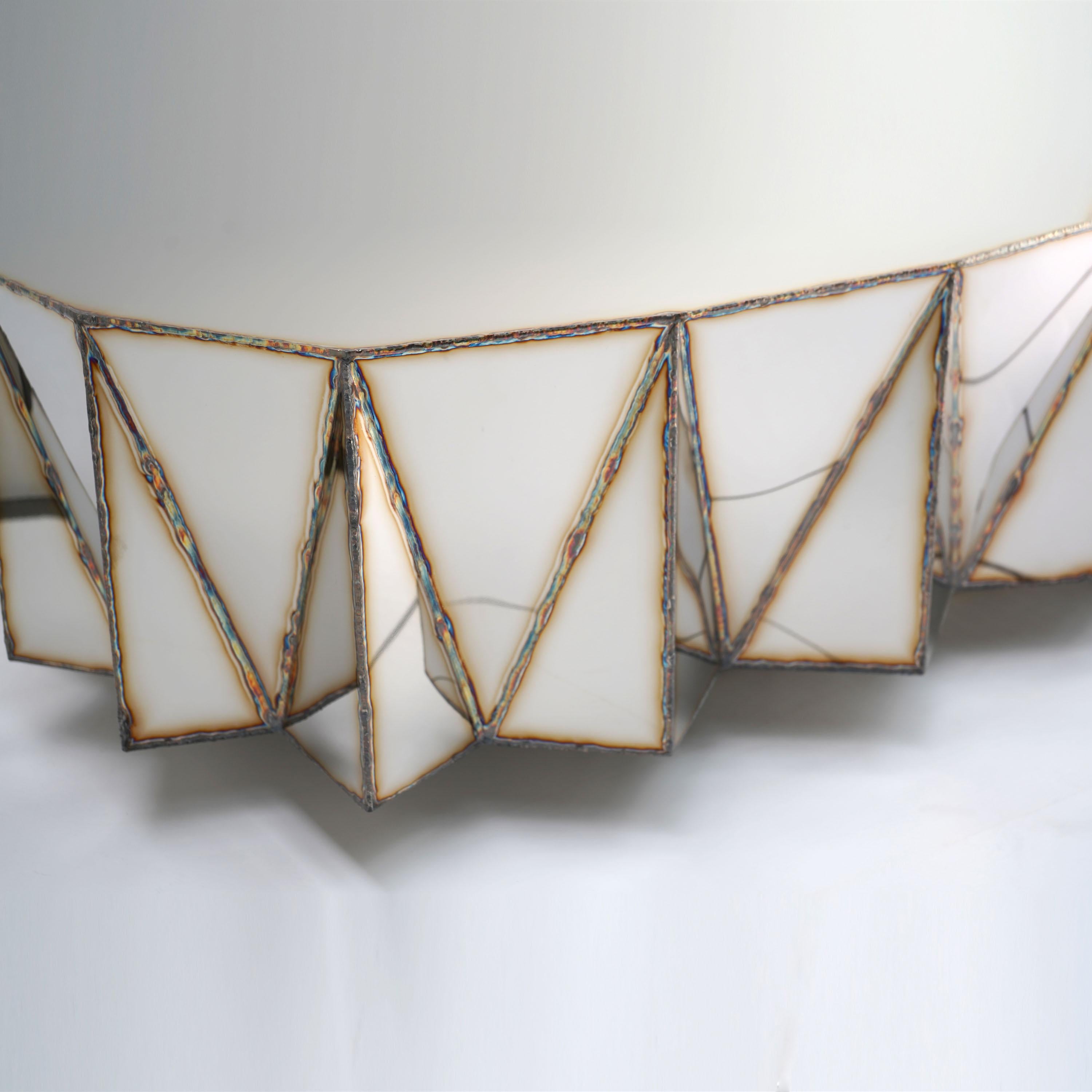 Mesa Jagged Edge Genius Loci de acero inoxidable pulido espejo de Julian Mayor Posmoderno en venta