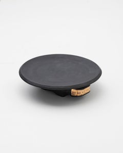 Plat décoratif JAGUAR à glaçure noire avec détails de lustre doré