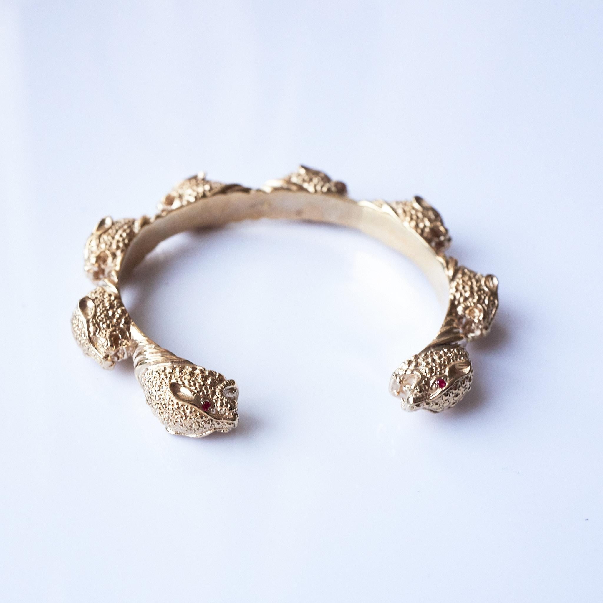 Pulsera brazalete cabeza de pantera jaguar  Rubí Animal Contemporáneo en venta