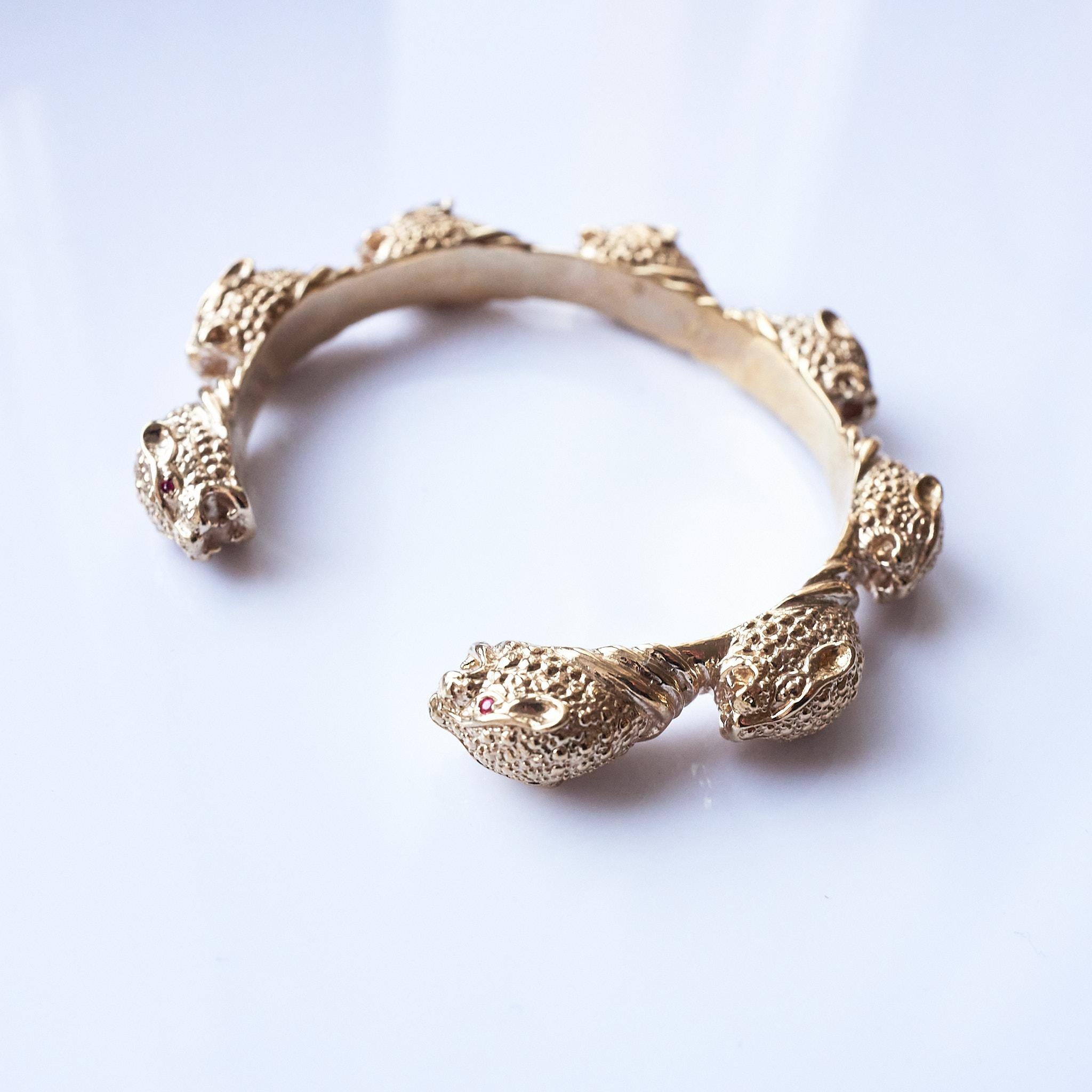 Pulsera brazalete cabeza de pantera jaguar  Rubí Animal en venta 1