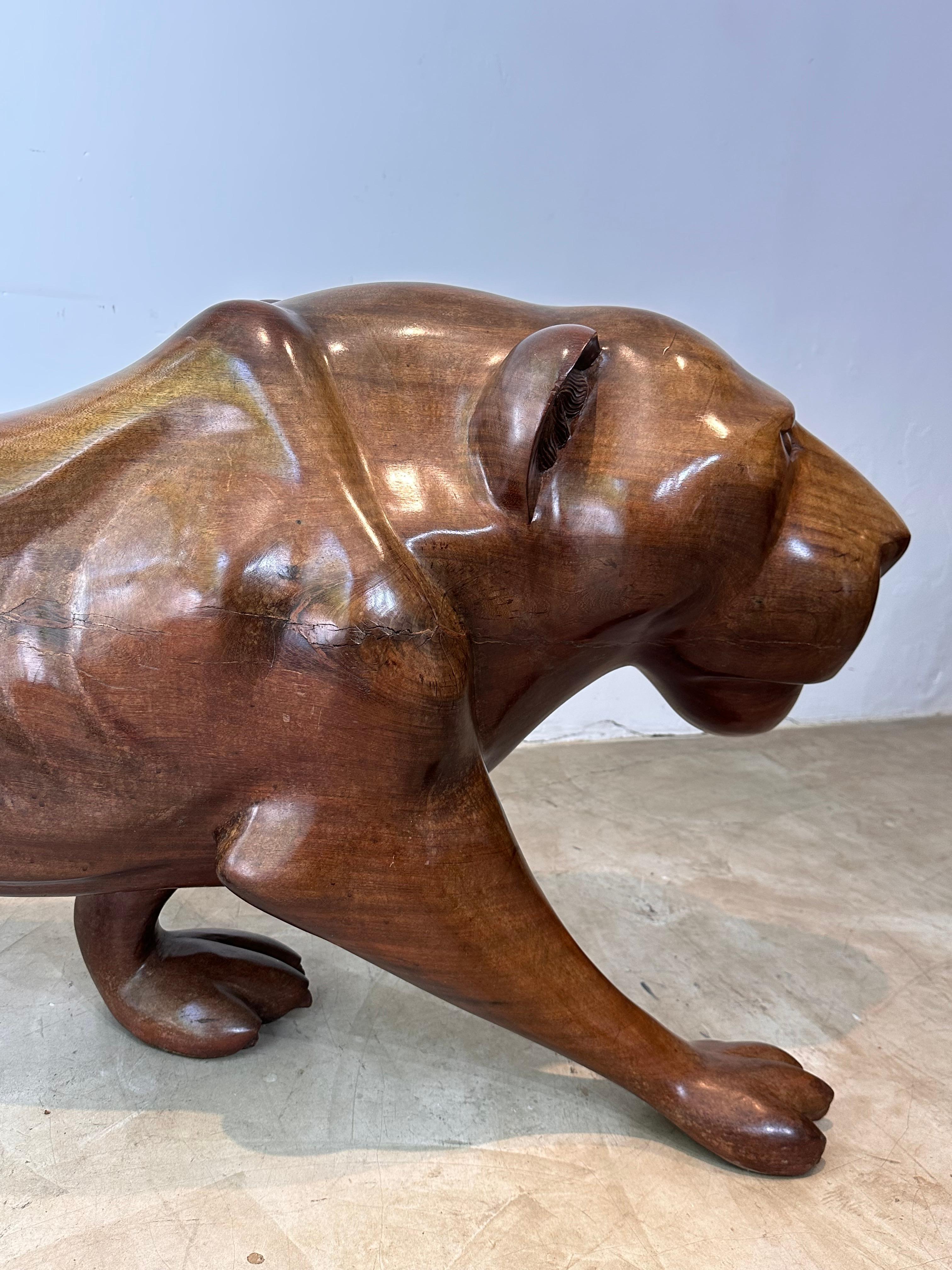 Sculpture Jaguar en bois en vente 7