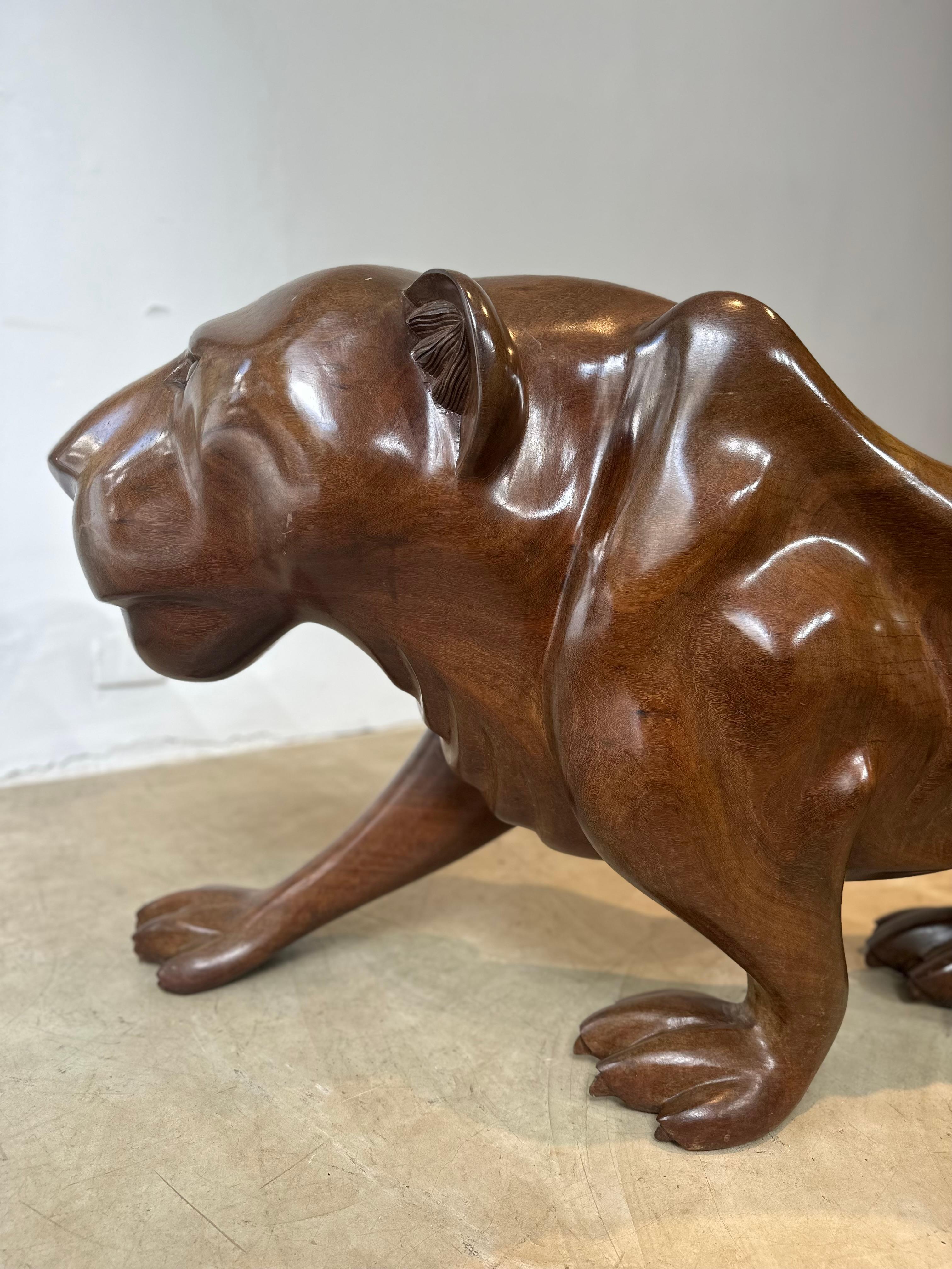 Sculpture Jaguar en bois en vente 2