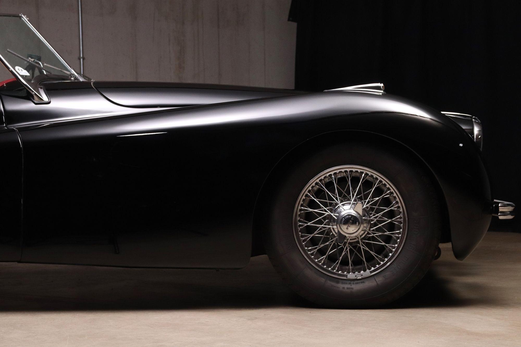 Jaguar XK 120 Roadster 1950, collection rare, état A+, avec op. expert en vente 3