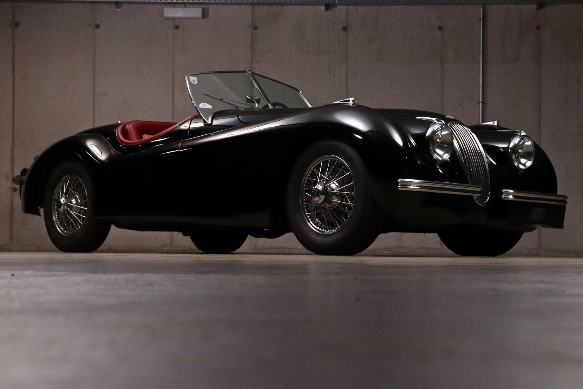 Mid-Century Modern Jaguar XK 120 Roadster 1950, collection rare, état A+, avec op. expert en vente