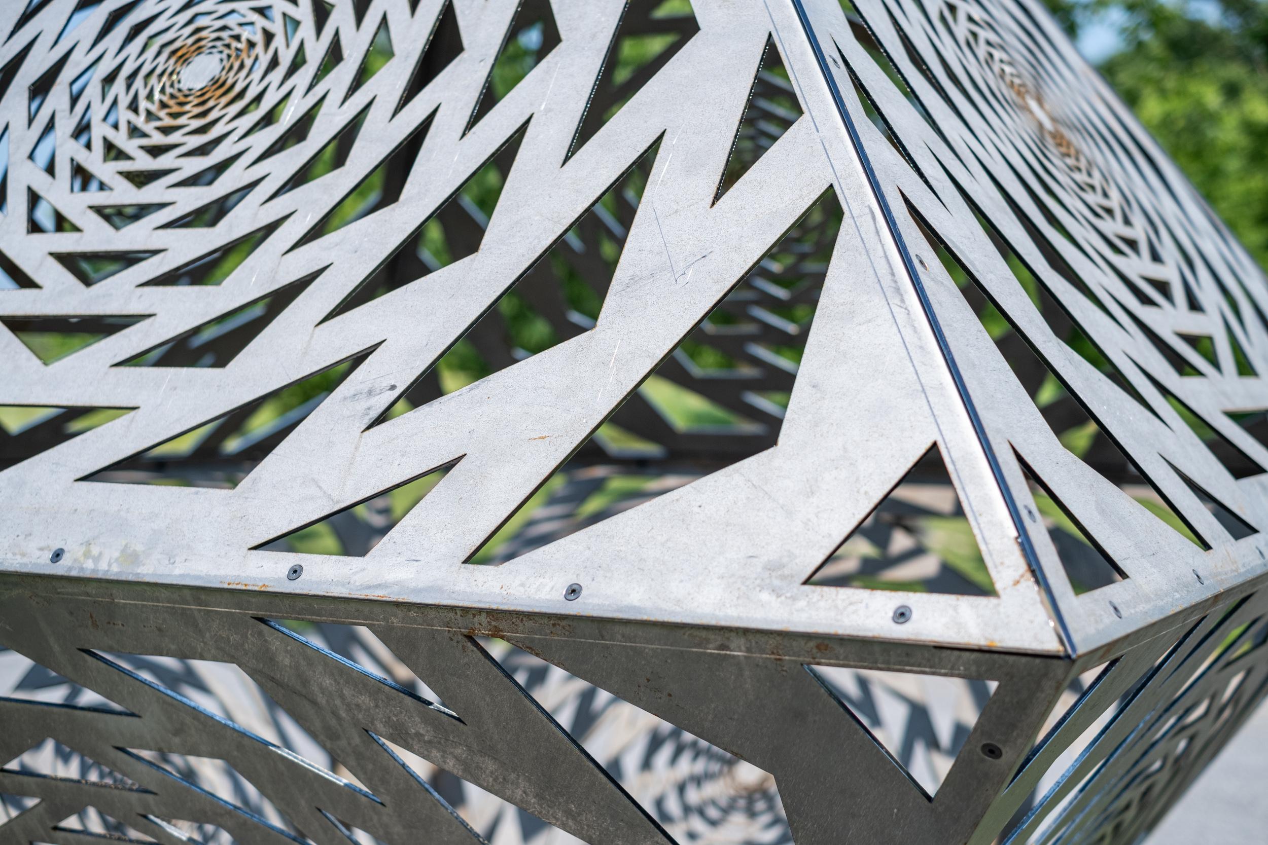 Areo - grande scultura geometrica astratta, contemporanea, in acciaio dolce, da esterno in vendita 7