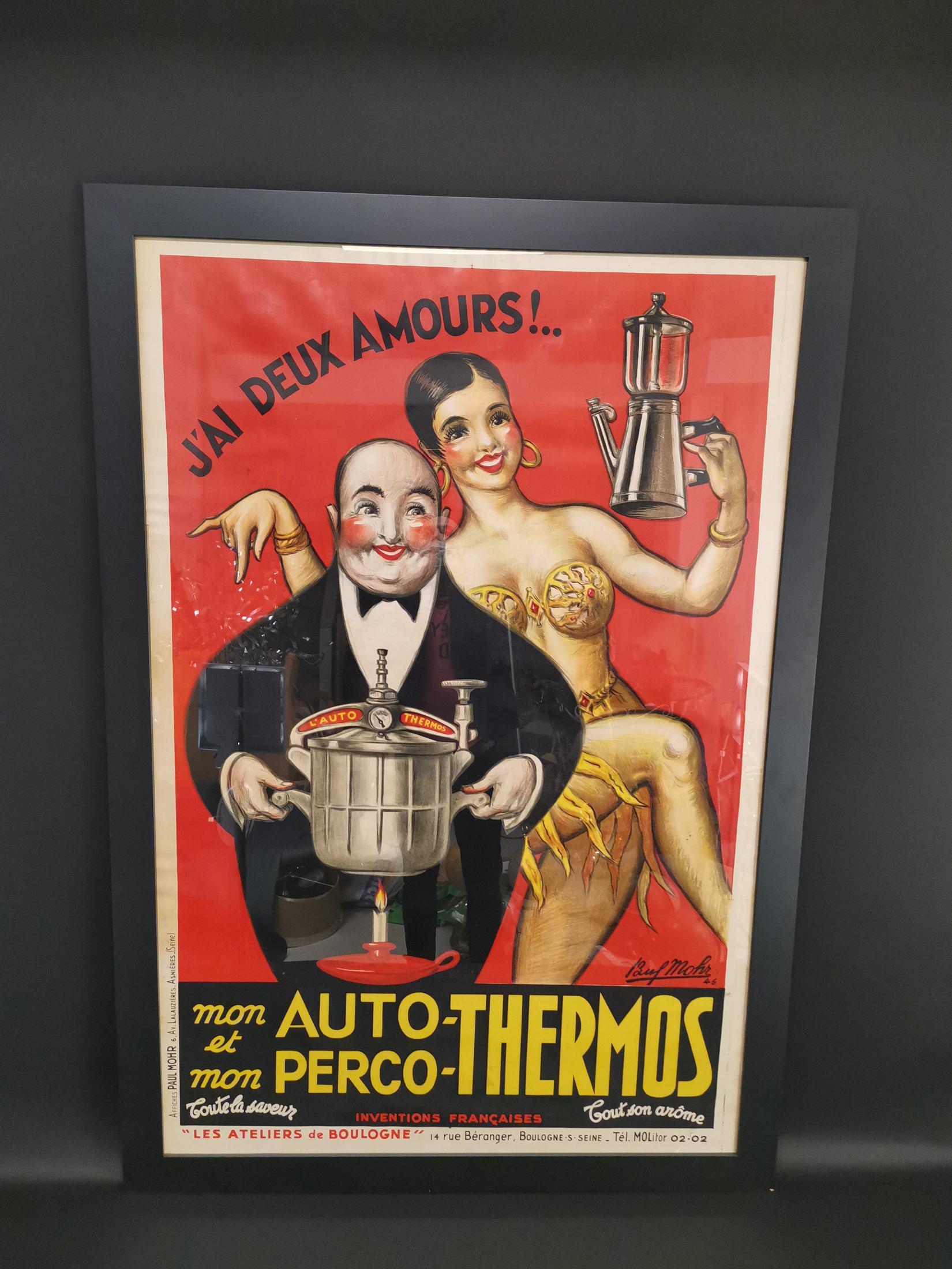 J'ai Deux Amour : les cafetières Auto-Thermos et Perco-thermos ! 
Une lithographie sur pierre spectaculaire, lumineuse et audacieuse de 1946 créée par l'artiste Paul Mohr. 
Mettant en vedette l'icône Joséphine Baker, cette publicité française