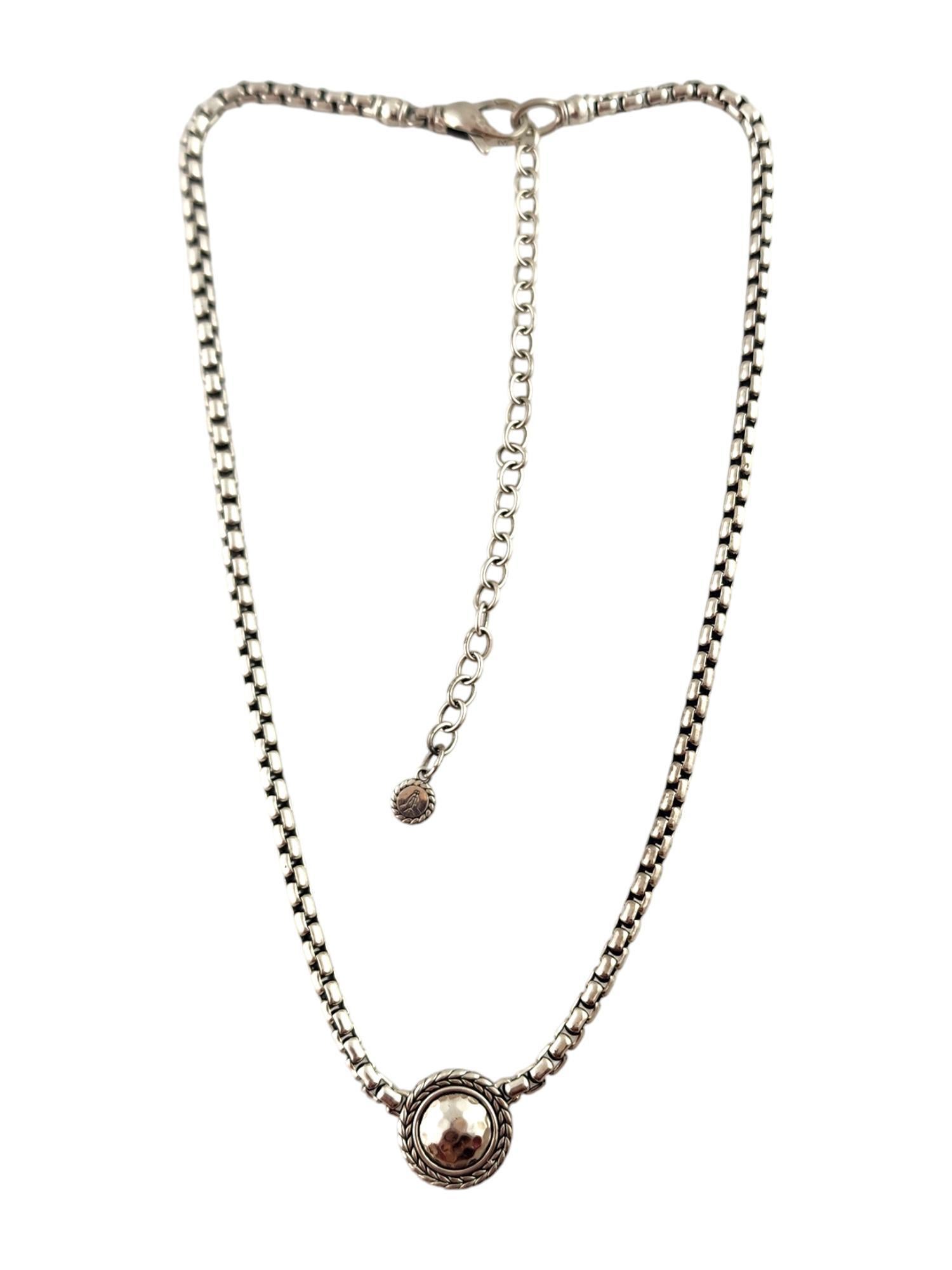 JAi John Hardy Sterling Silver Hammered Circle Pendant Necklace #19068 In Good Condition In Washington Depot, CT