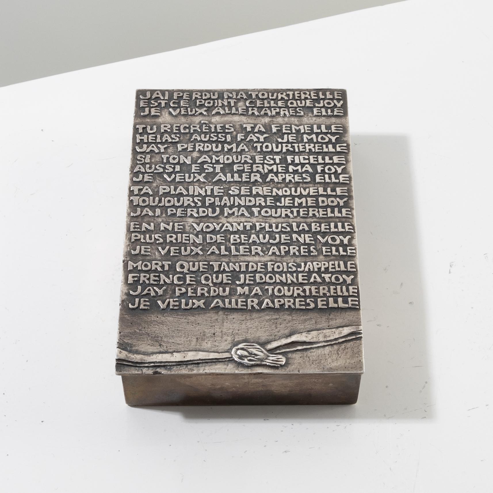 Français J’ai perdu ma tourterelle by Line Vautrin – Box in silvered bronze en vente