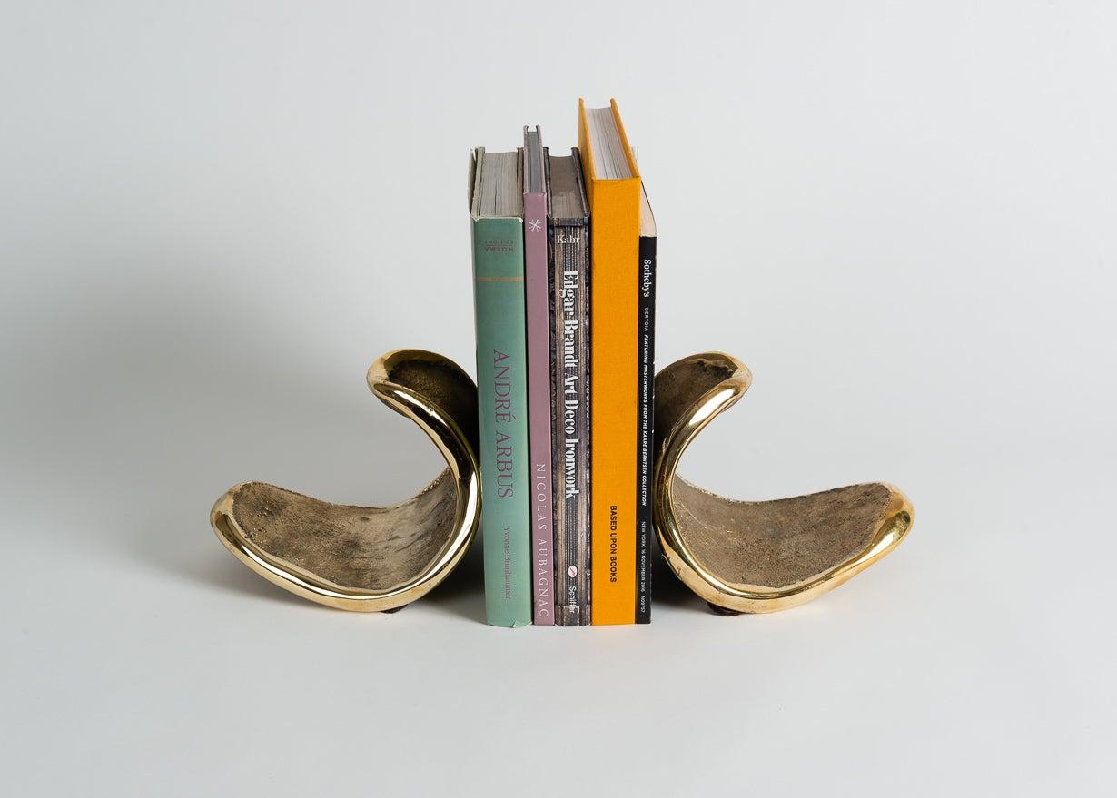 Jaimal Odedra, Paar zeitgenössische skulpturale Buchstützen, Marokko, 2018 (Gegossen) im Angebot