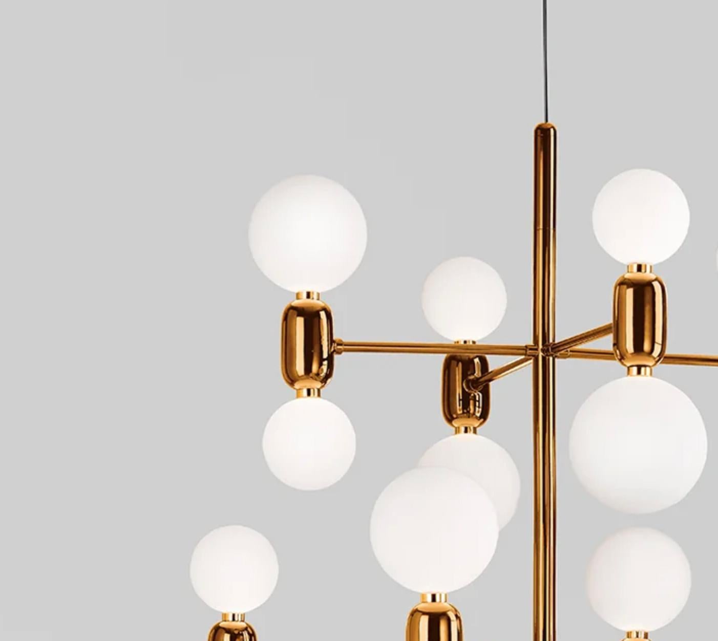 Jaime Hayon Aballs-Kronleuchter, 8 Gold  Hängeleuchte für Parachilna (Moderne der Mitte des Jahrhunderts) im Angebot