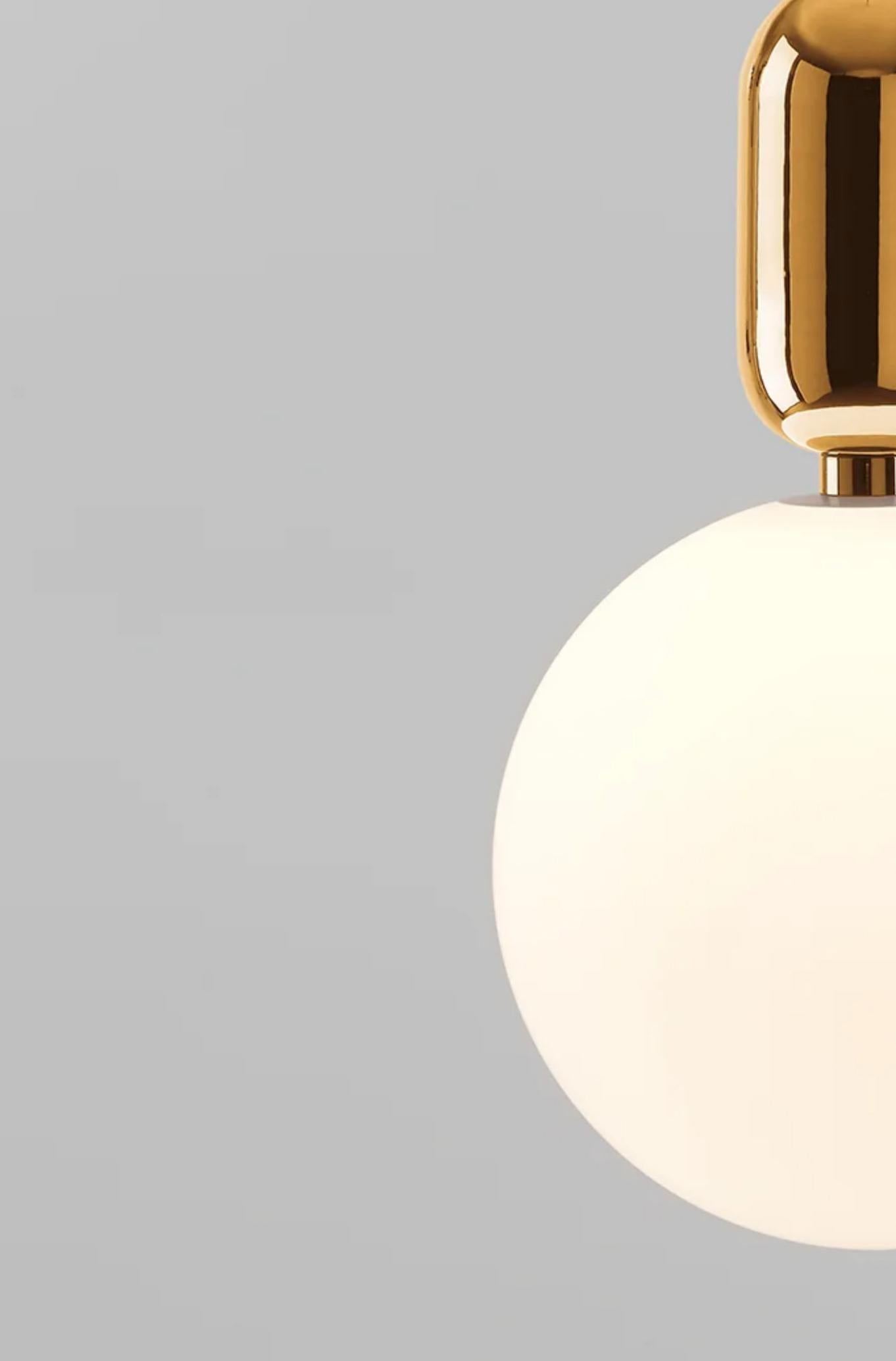 XXI secolo e contemporaneo Jaime Hayon Aballs T Gr Golden  Lampada a sospensione per Parachilna in vendita