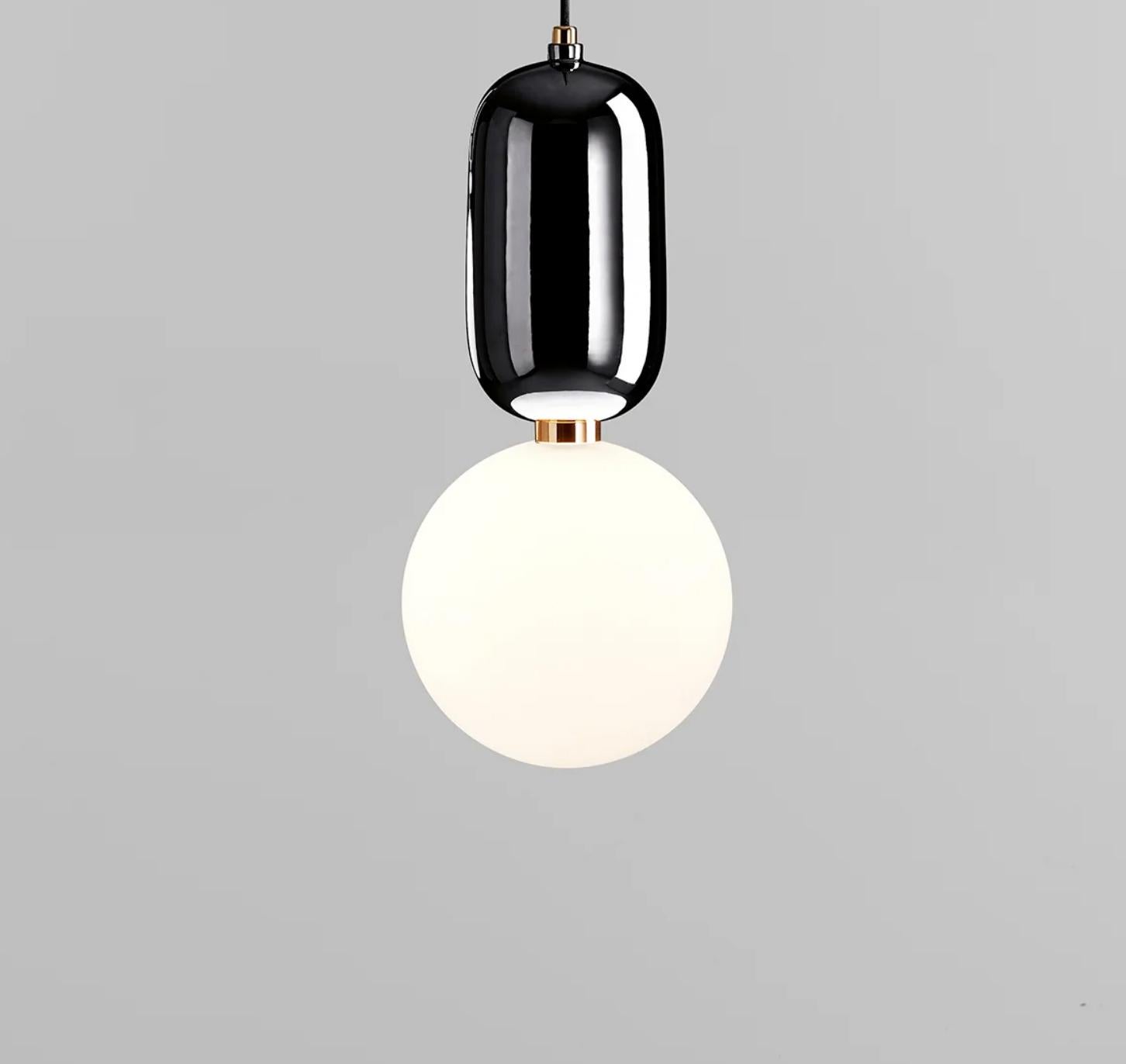 Mid-Century moderno Jaime Hayon Aballs T Me Lampada a Sospensione Nera Per Parachilna in vendita