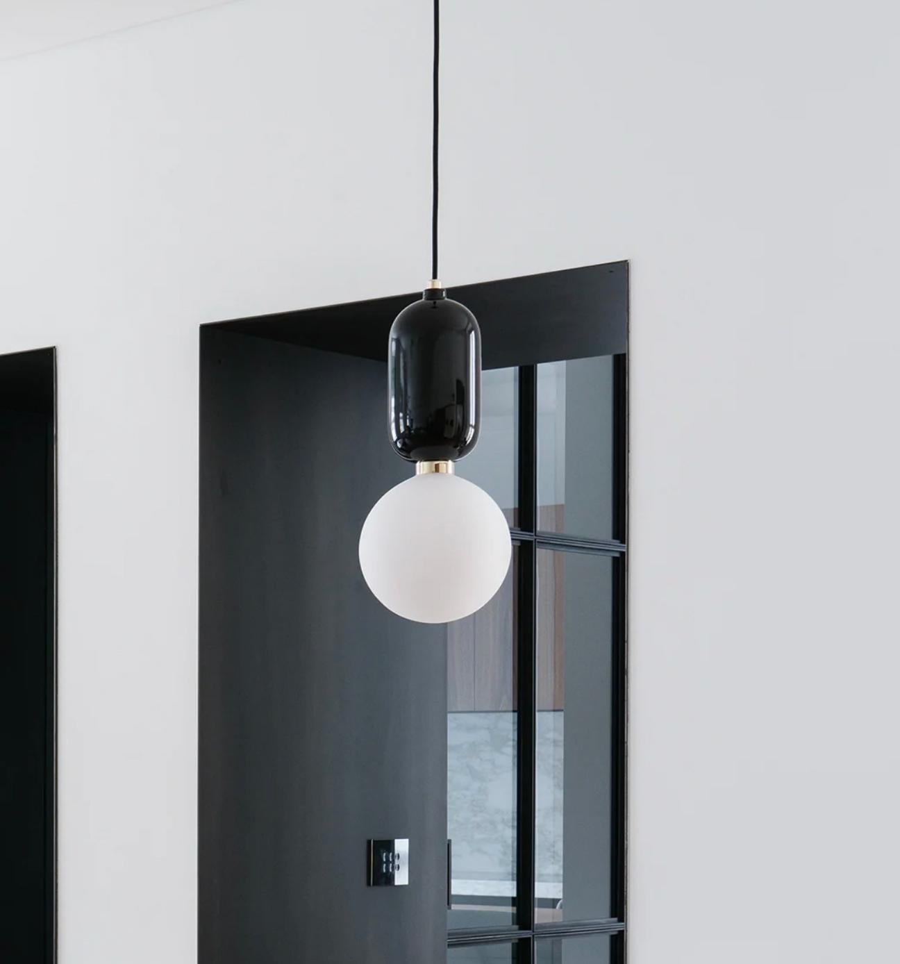 Lampe à suspension T PE dorée Jaime Hayon Aballs pour Parachilna en vente 6