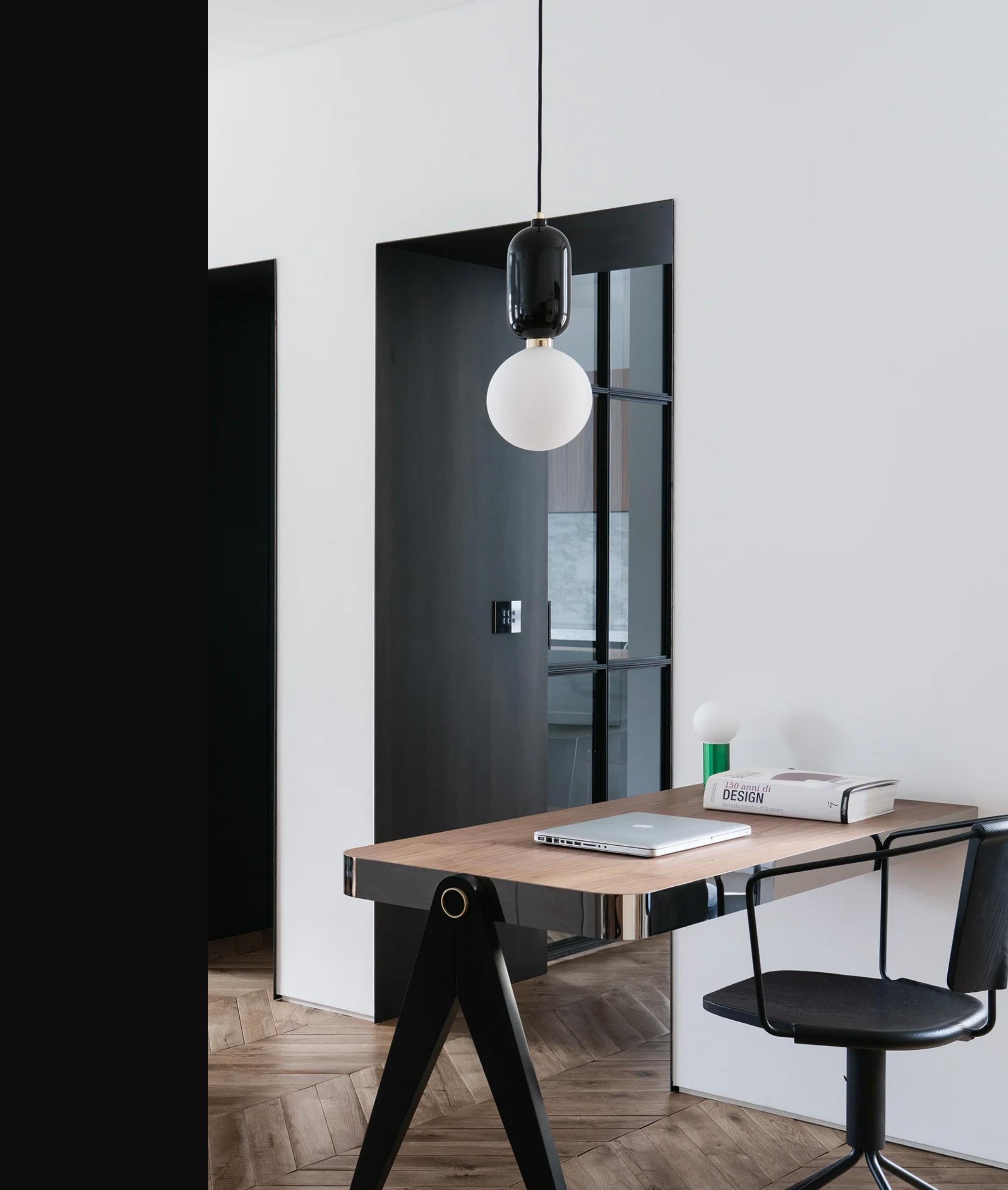 Lampe à suspension T PE dorée Jaime Hayon Aballs pour Parachilna en vente 7