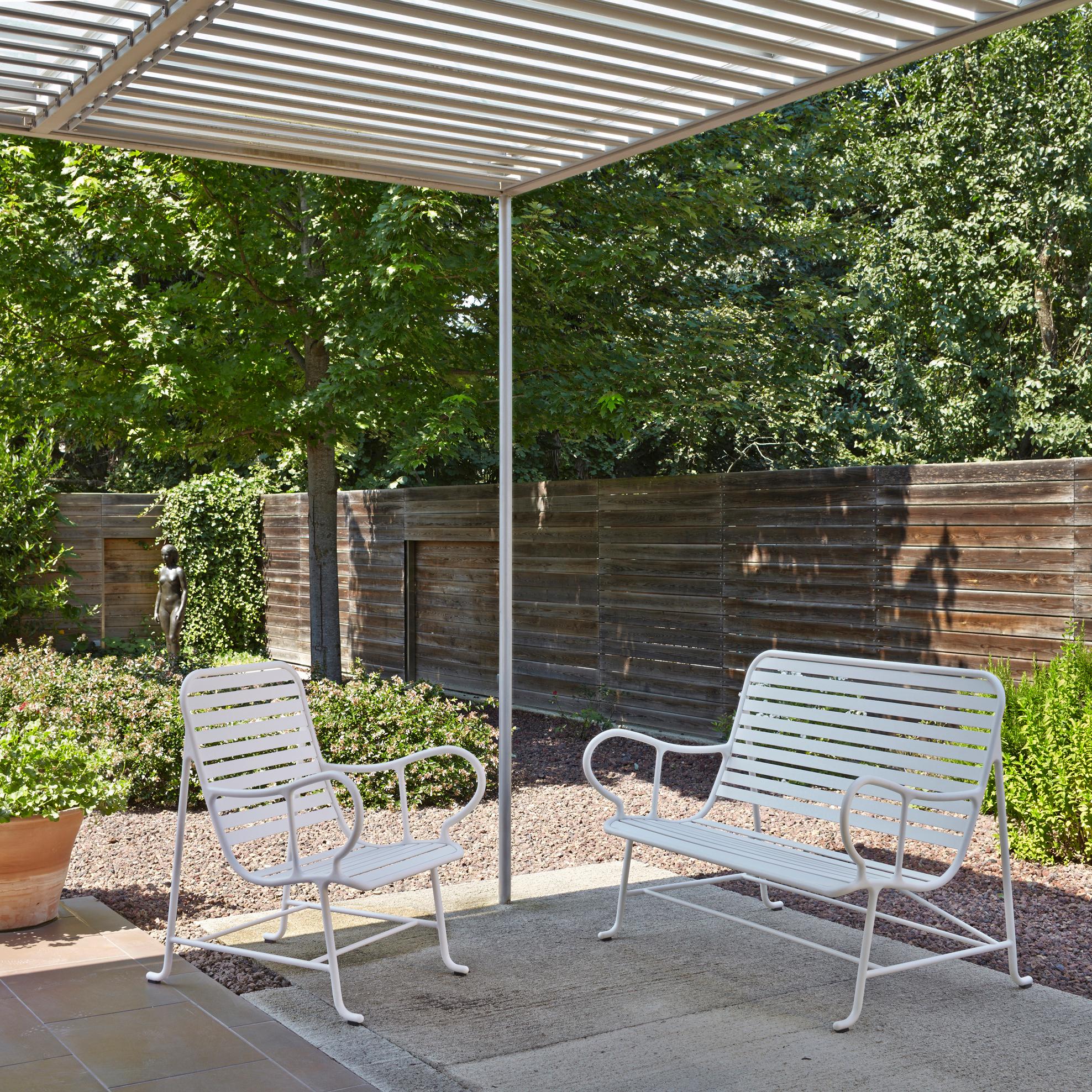 Jaime Hayon Contemporary Grey Gardenias Outdoor Armchair For Sale 5