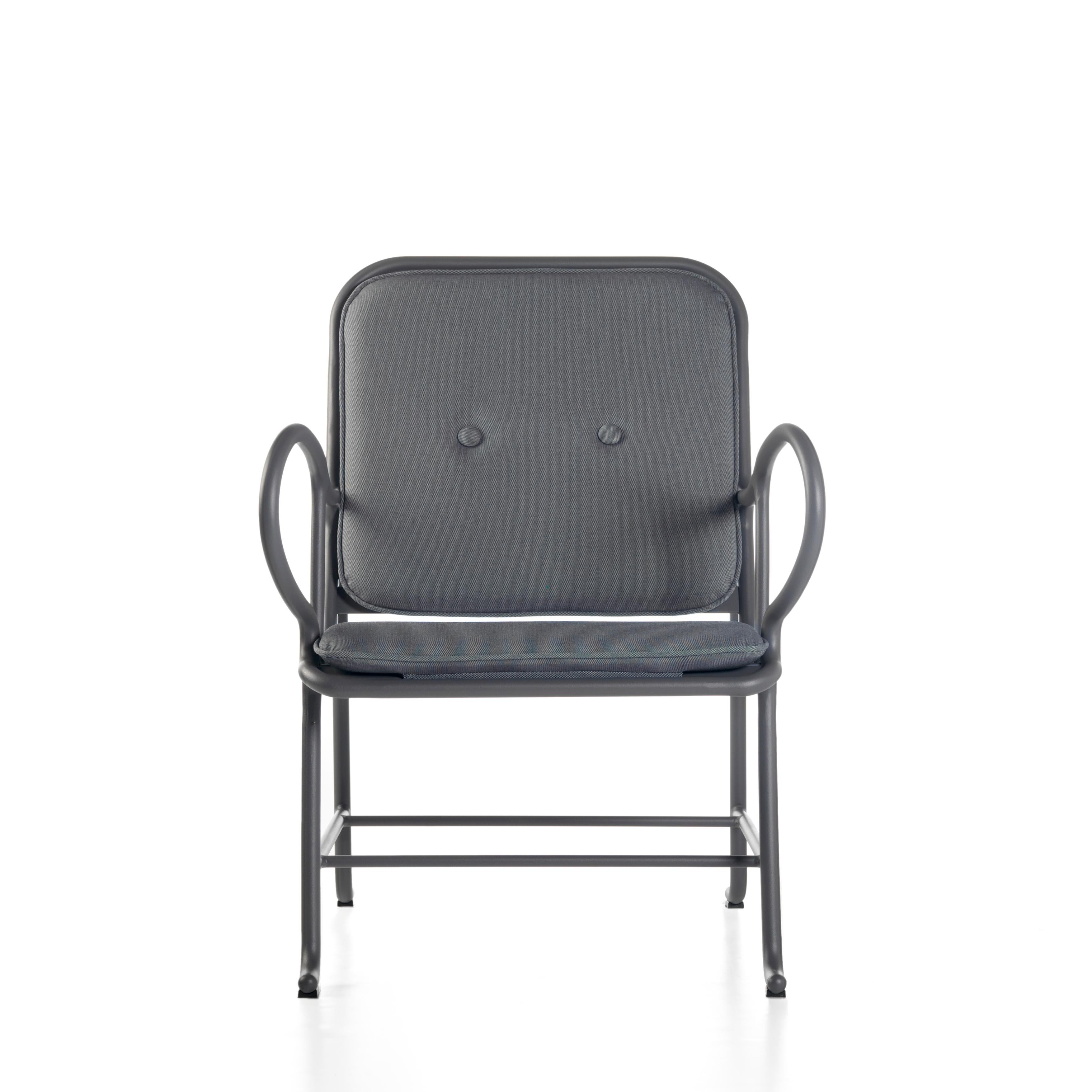 Jaime Hayon Contemporary Grey Gardenias Sessel für draußen (Moderne) im Angebot