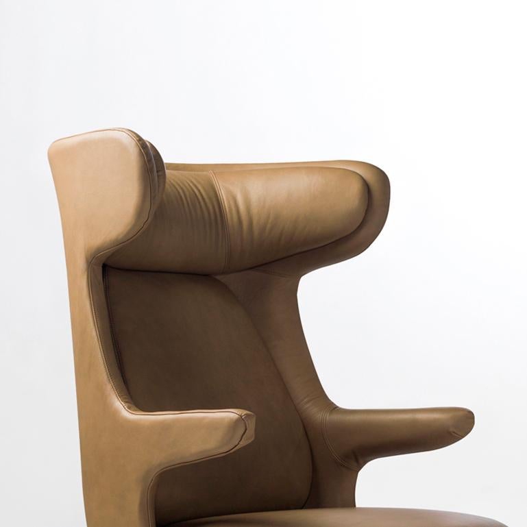 Armchair designed by Jaime Hayon manufactured by Bd Barcelona

Main body made of rigid polyurethane covered with polyether foam cushioning. A fixed head rest, seat cushion and backrest in polyether foam cushioning. Cushion covers are removable.