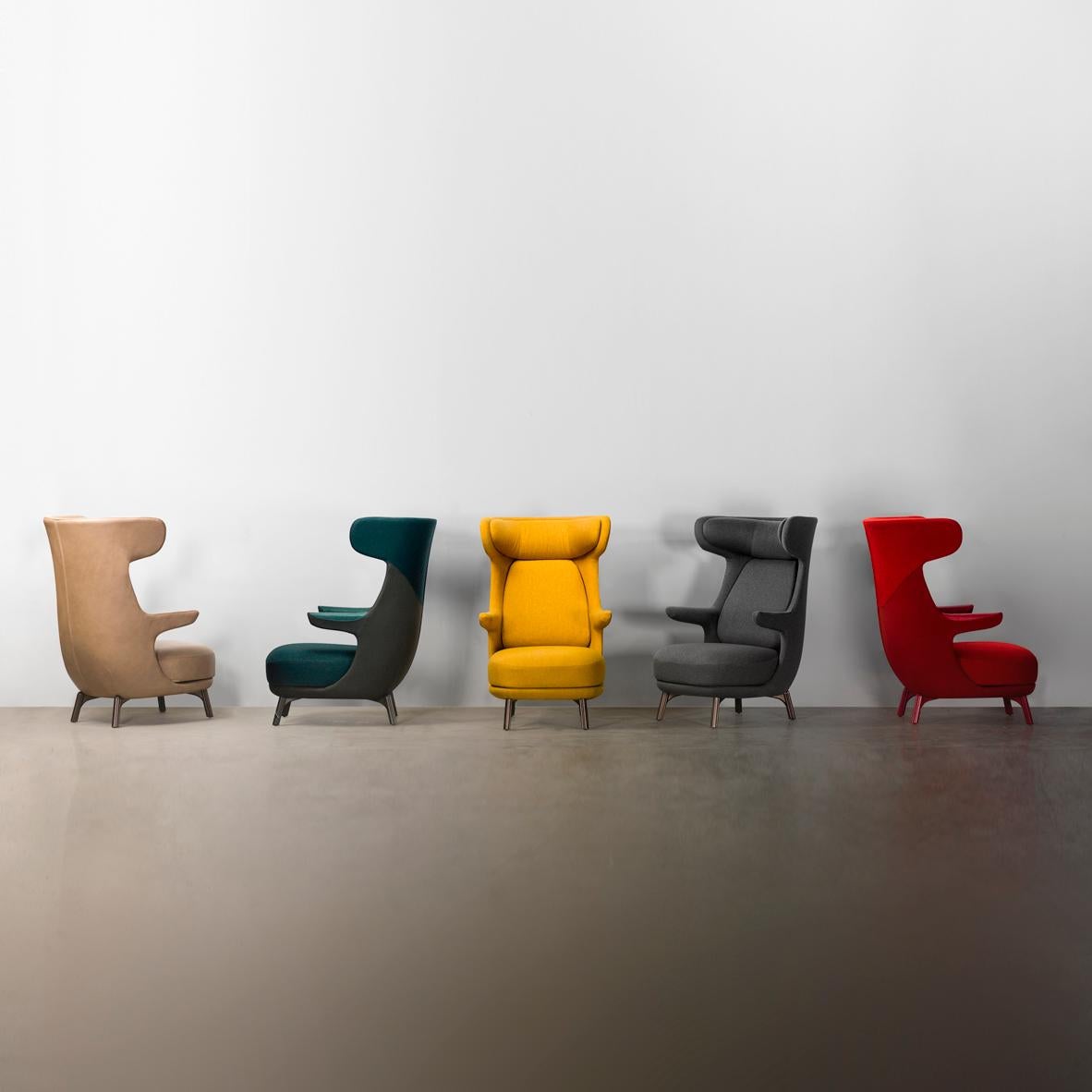 Zeitgenössischer Dino-Sessel aus braunem Leder mit Monocolor-Polsterung von Jaime Hayon  (21. Jahrhundert und zeitgenössisch) im Angebot