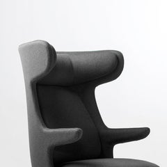 Jaime Hayon, fauteuil contemporain Dino en tapisserie grise monocolore ENVIOS