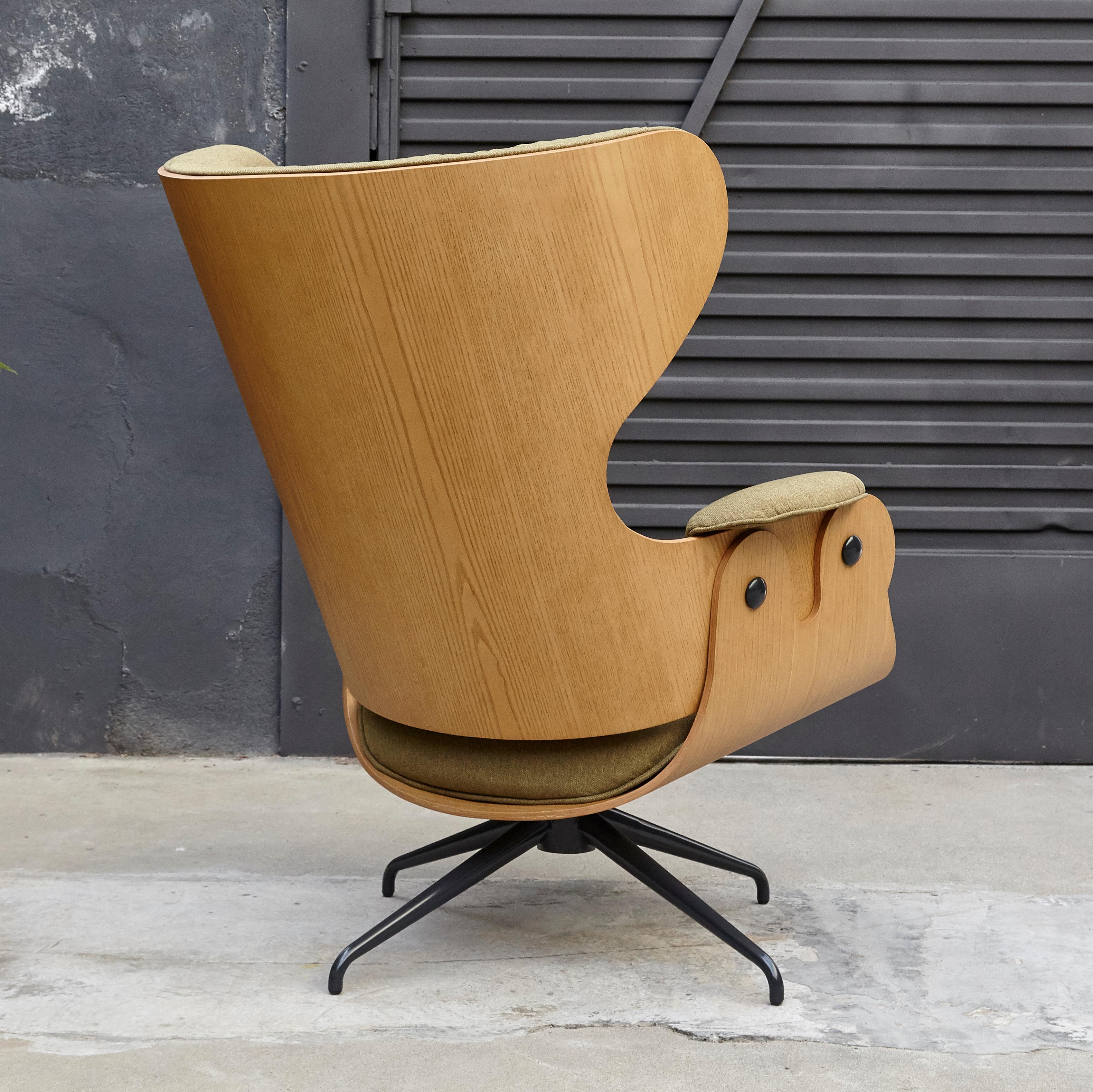 Jaime Hayon, Contemporary, Playwood Walnut Green Upholstery Lounger Armchair In Good Condition In Barcelona, Barcelona