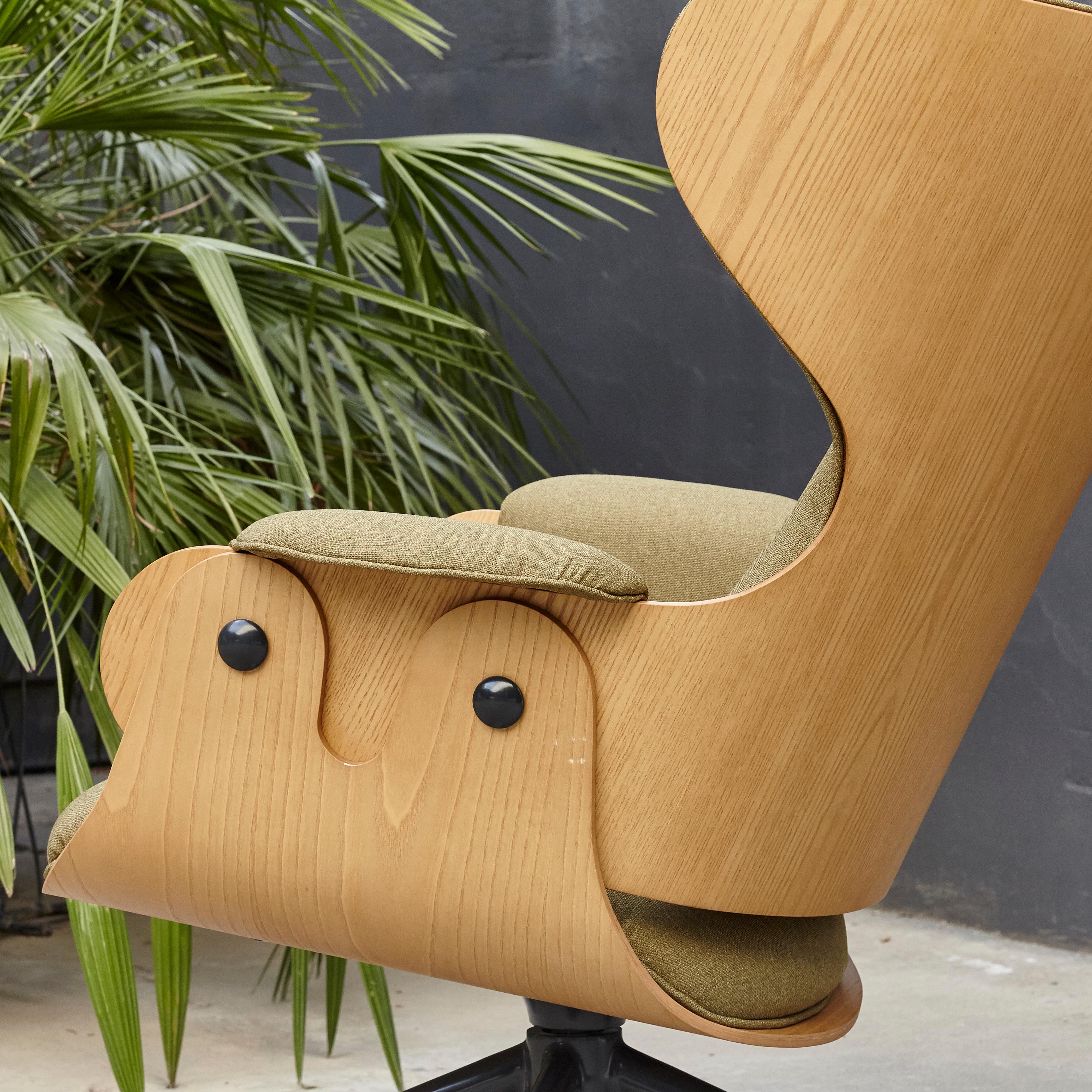 Jaime Hayon, Contemporary, Playwood Walnut Green Upholstery Lounger Armchair  2