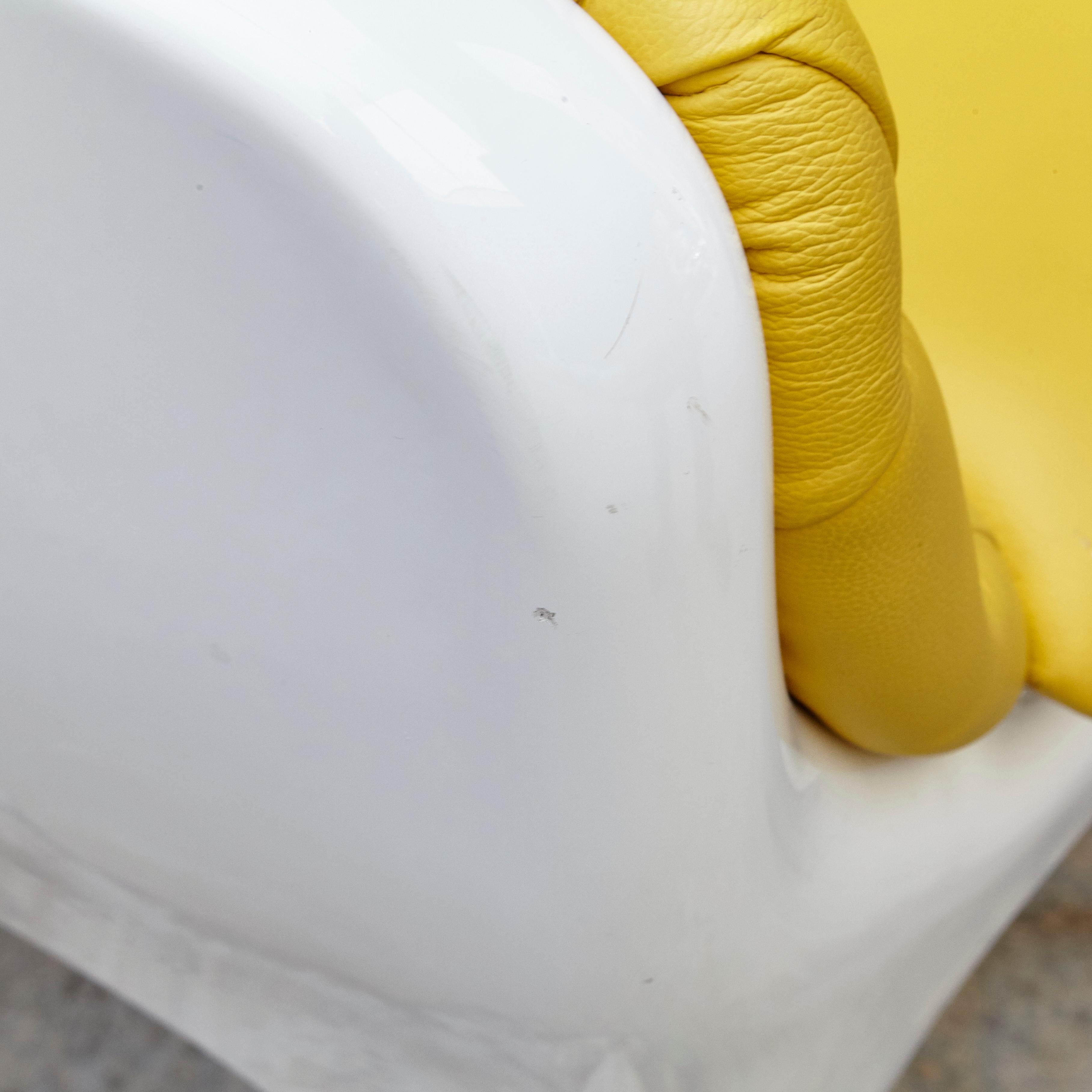 Jaime Hayon Contemporary Showtime Armchair Lacquered White and Yellow 10