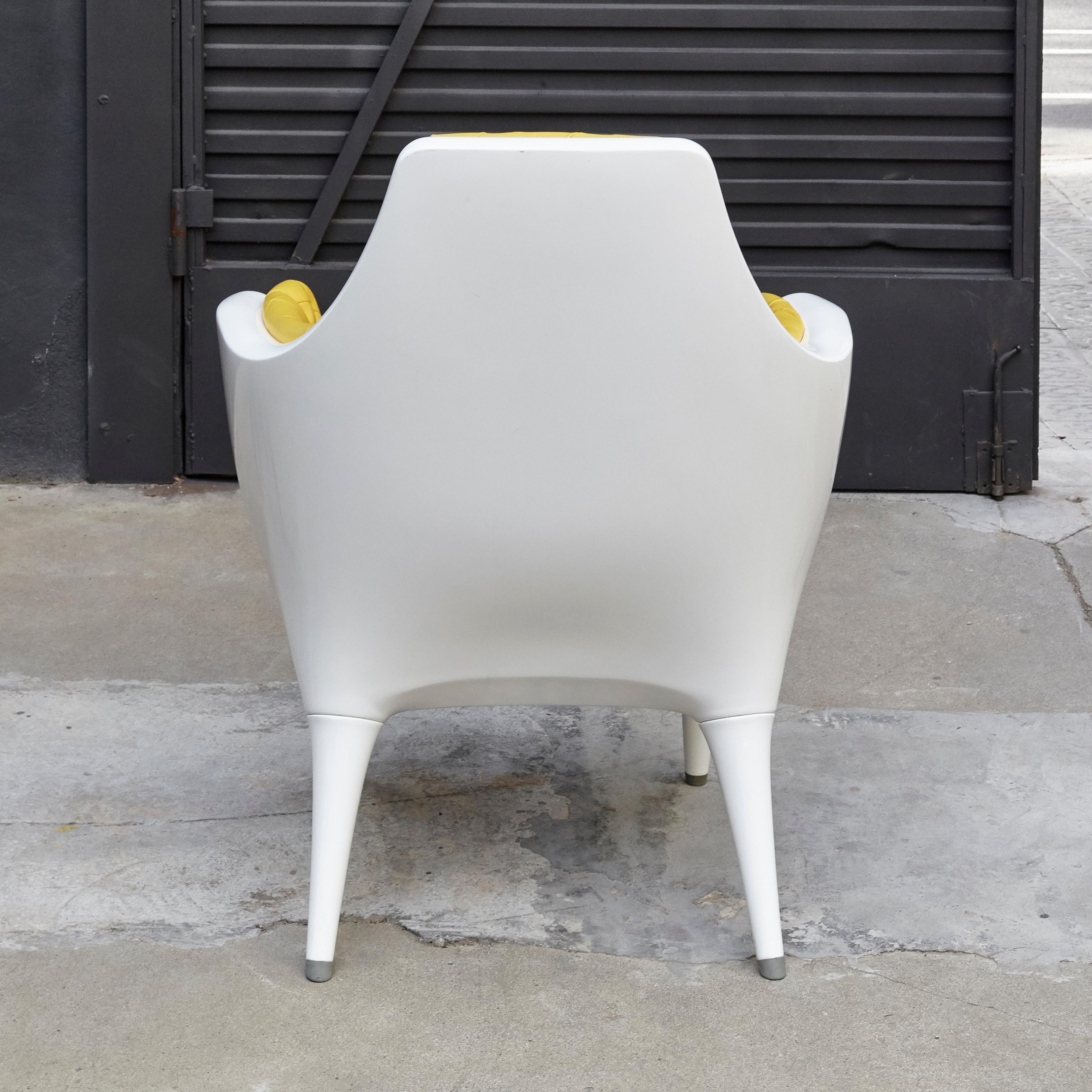 Jaime Hayon Contemporary Showtime Armchair Lacquered White and Yellow In Good Condition In Barcelona, Barcelona