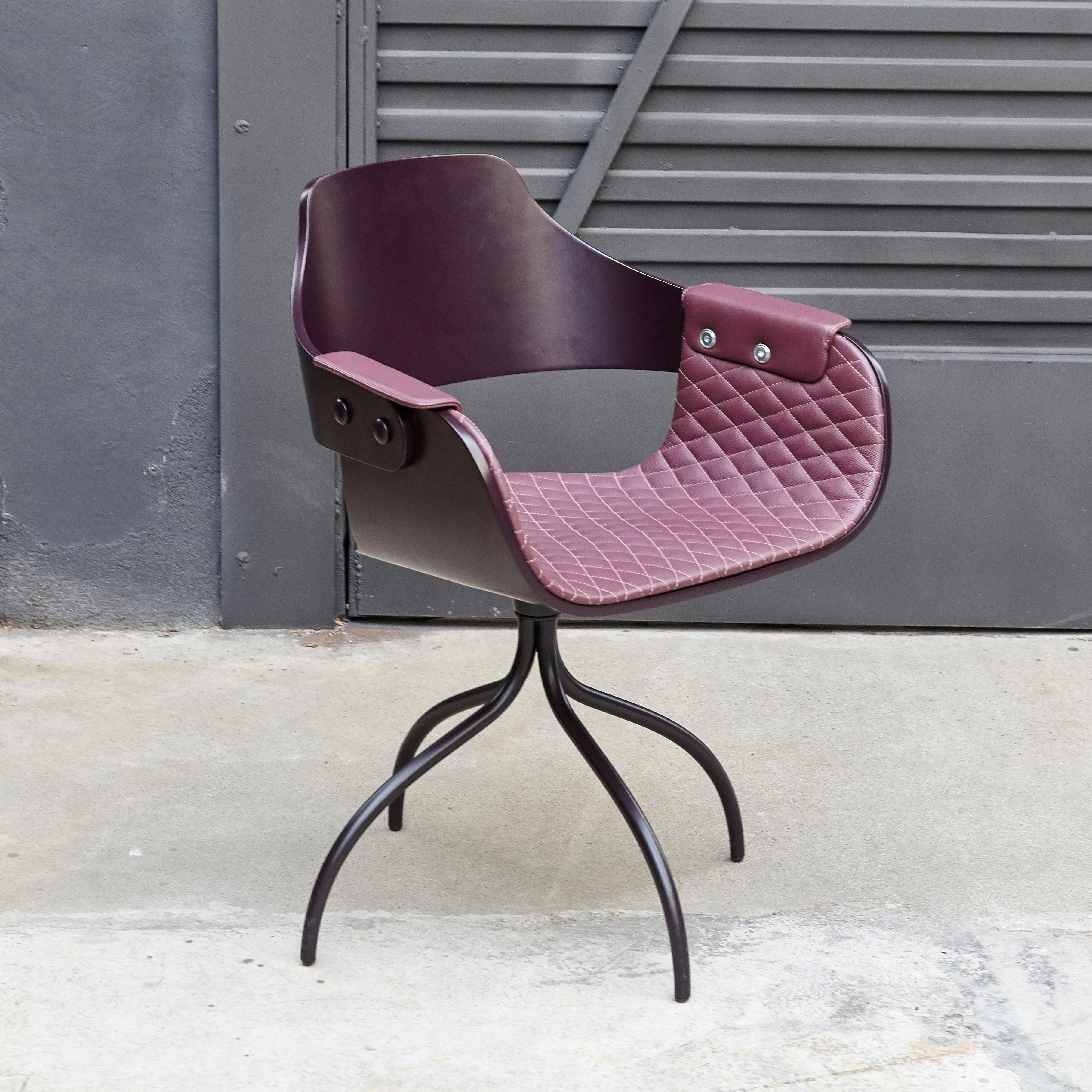 Design by Jaime Hayon, 2007
Manufactured by BD Barcelona.

Wood back and upholstered interior seat with arms cushion.
Measures: 52 x 55 x H.79 cm.

Painted metallic tubular steel structure. 
Wood back and upholstered interior seat with arms