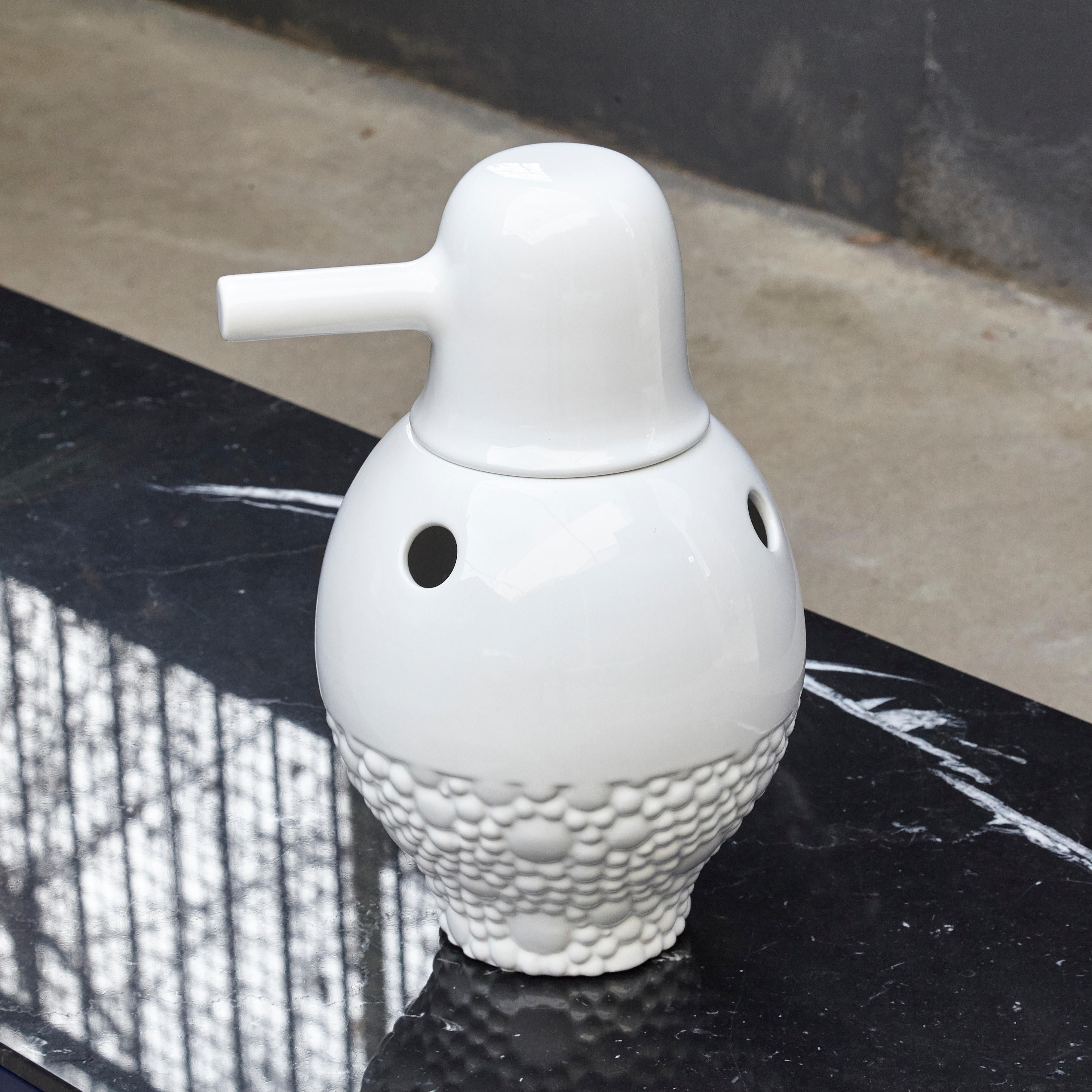 Contemporary showtime vase number 1 by Jaime Hayon.
Manufactured by BD Barcelona (Spain).

Made up of two pieces in glazed stoneware, with a white finish

Measures: Height 33 cm x diameter 19 cm.