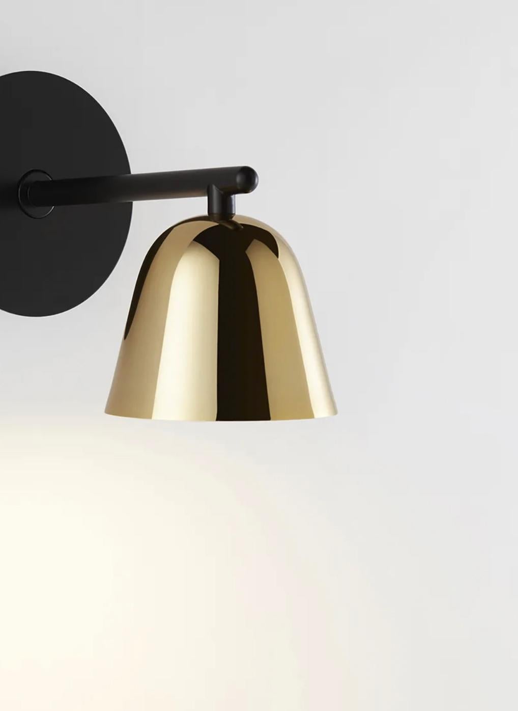 Jaime Hayon Lighto für Parachilna: Wandleuchte „A Black Matte-Gold Glossy Cup“, schwarz, matt (Moderne der Mitte des Jahrhunderts) im Angebot
