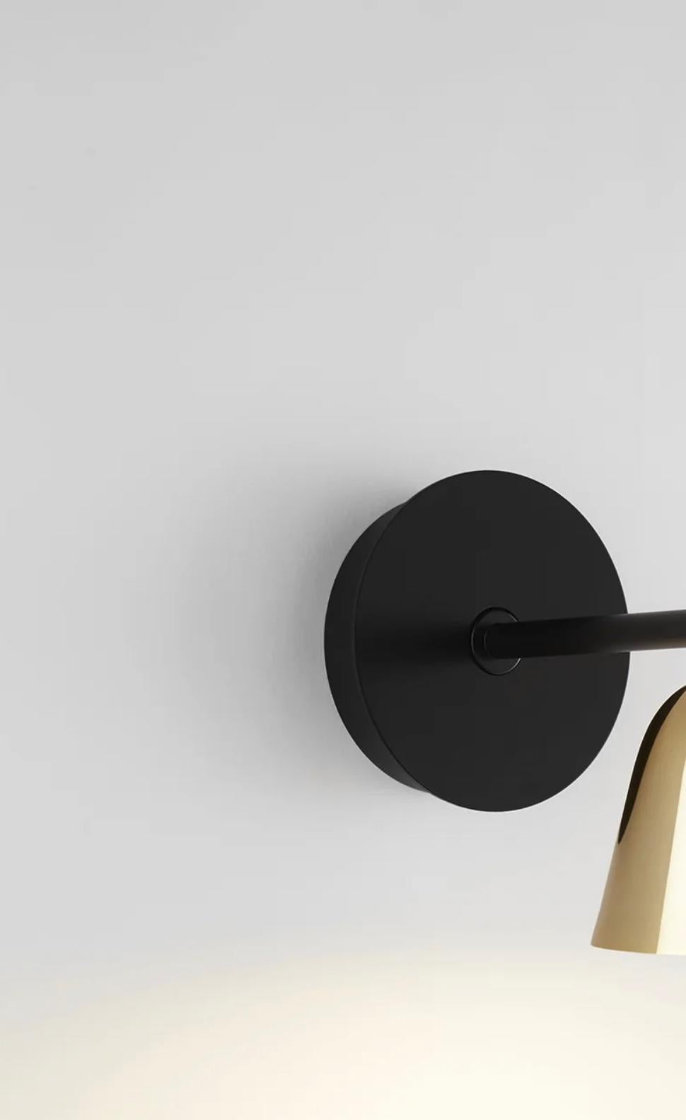 Jaime Hayon Lighto für Parachilna: Wandleuchte „A Black Matte-Gold Glossy Cup“, schwarz, matt (Stahl) im Angebot