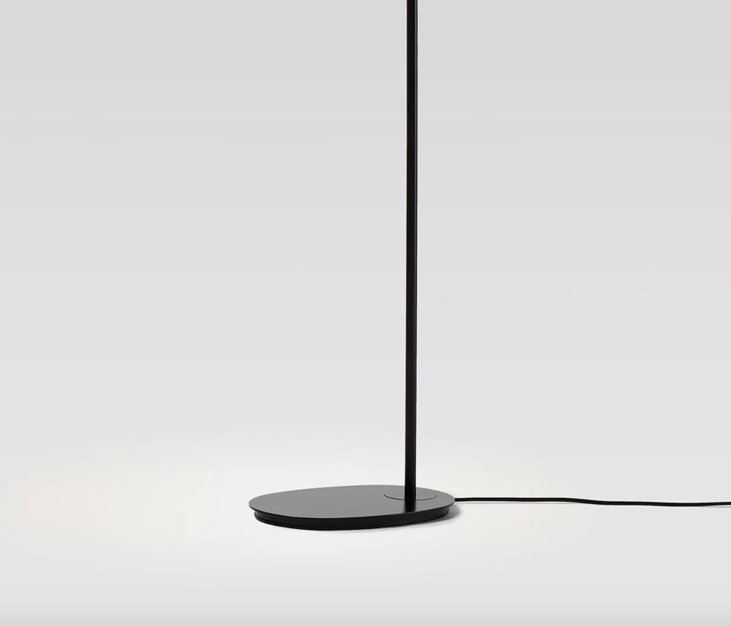 Acciaio Jaime Hayon Lighto P Floor Black Matte- Lampada a tazza nera cromata per Parachilna in vendita