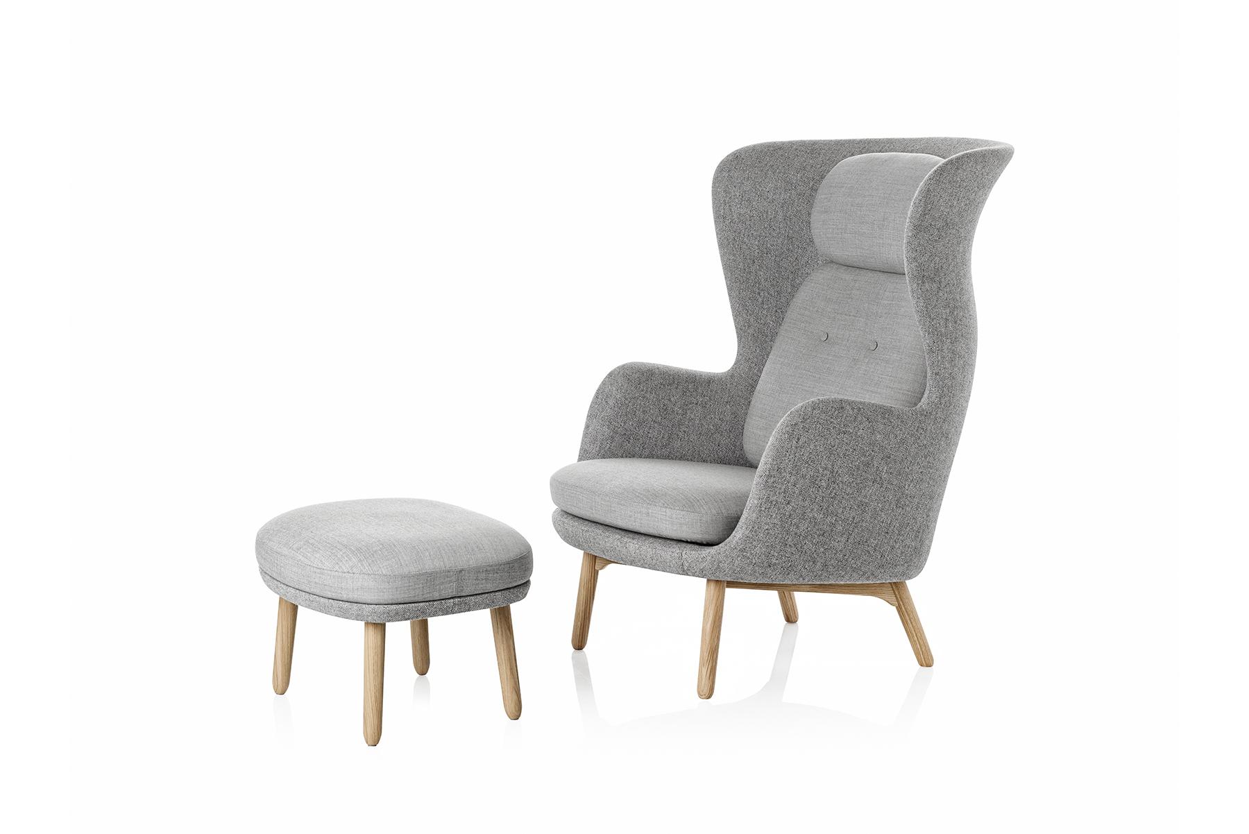 Avec Ro, Jaime Hayon a créé une chaise longue qui est à la fois confortable et sculpturale. Ro vous donne la possibilité de vous immerger - et d'avoir un moment pour vous. Choisissez parmi les couleurs de tissu pour ce fauteuil Ro avec de beaux