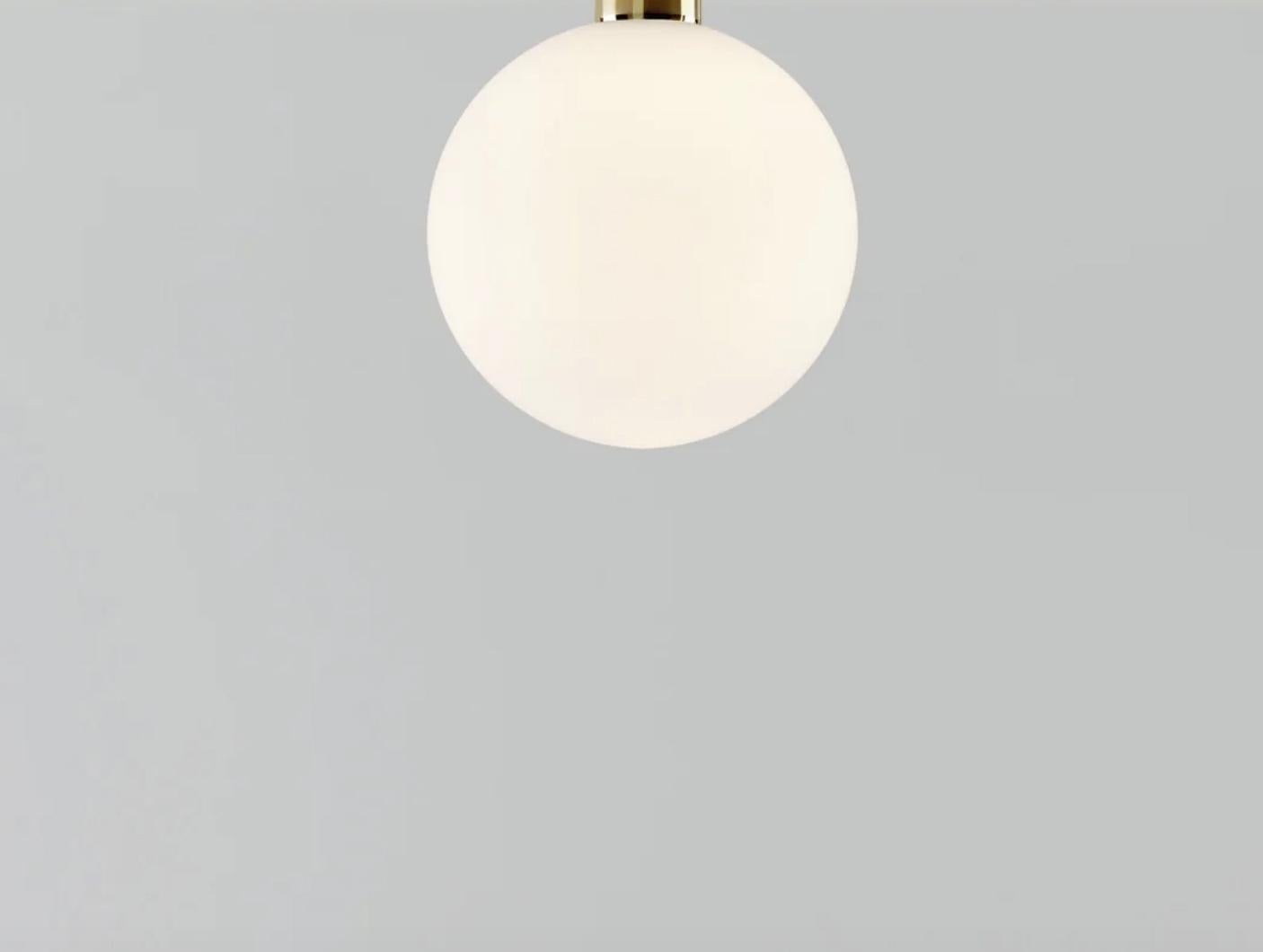 Mid-Century moderno Jaime Hayson Aballs A II Me Lampada da parete dorata per Parachilna in vendita